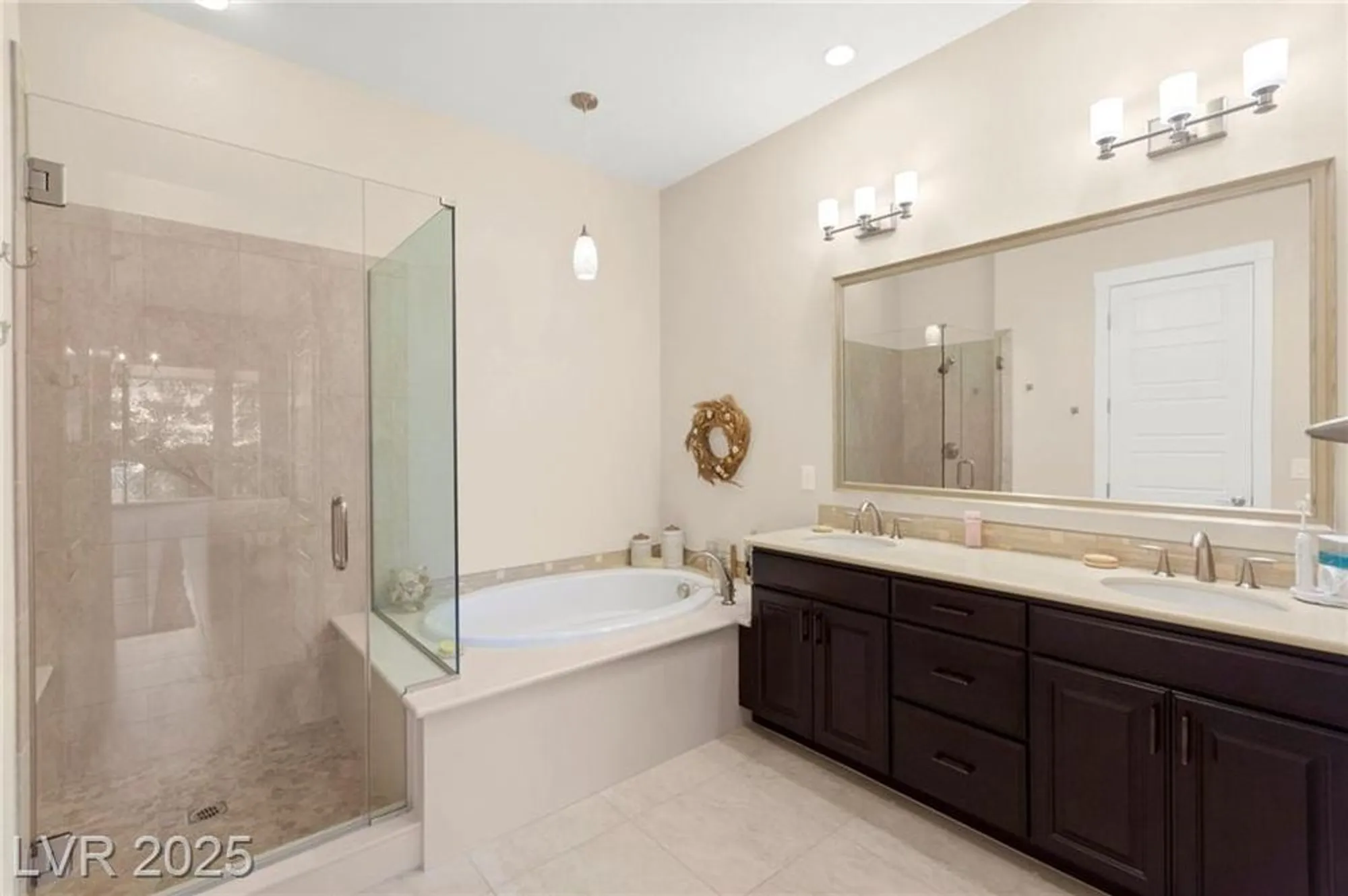 Property Slideshow image 30 of 55 | 6810 silver crescent st, Las Vegas, NV, 89148