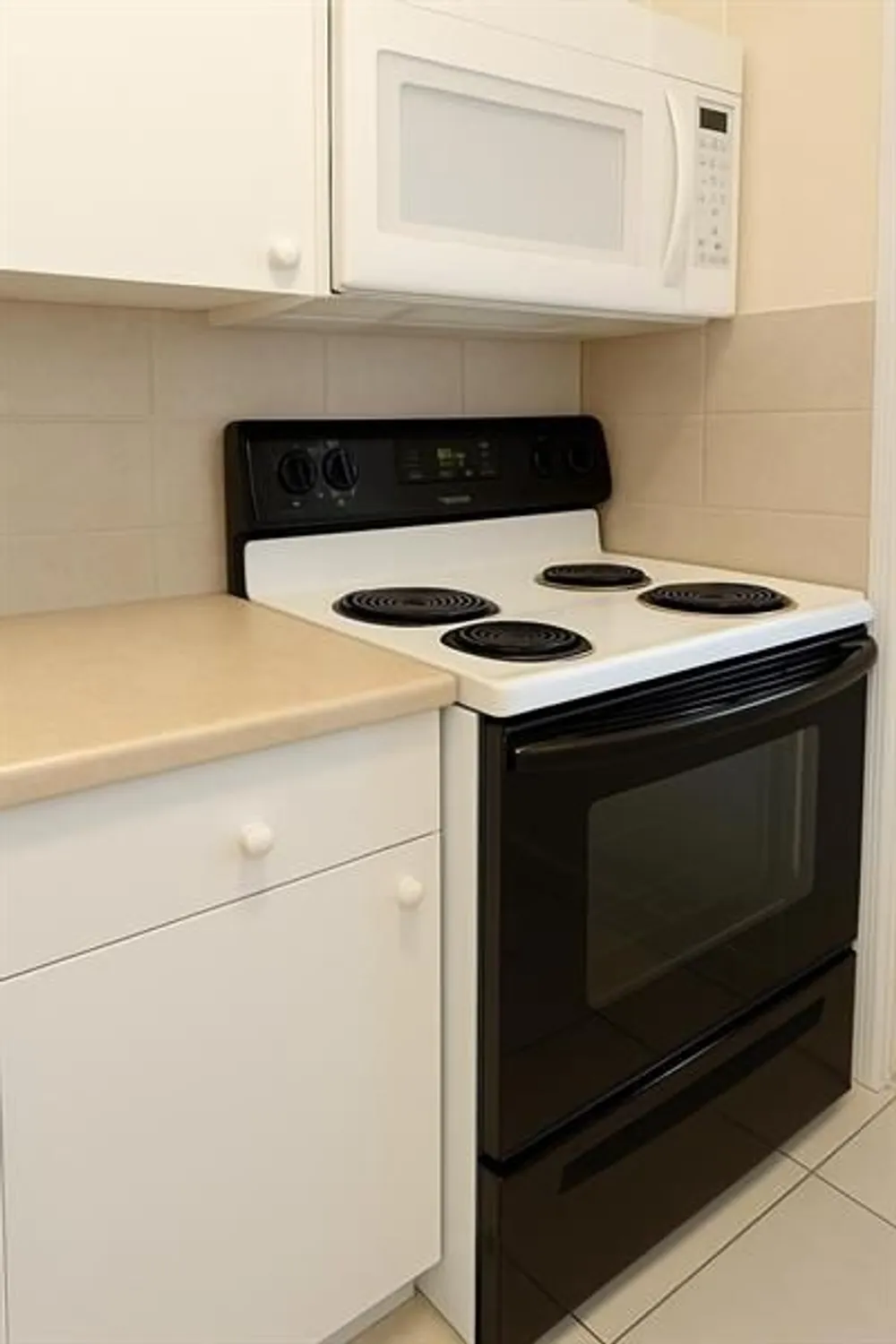 Property Slideshow image 11 of 17 | 2851 e golf blvd 107, Pompano Beach, FL, 33064