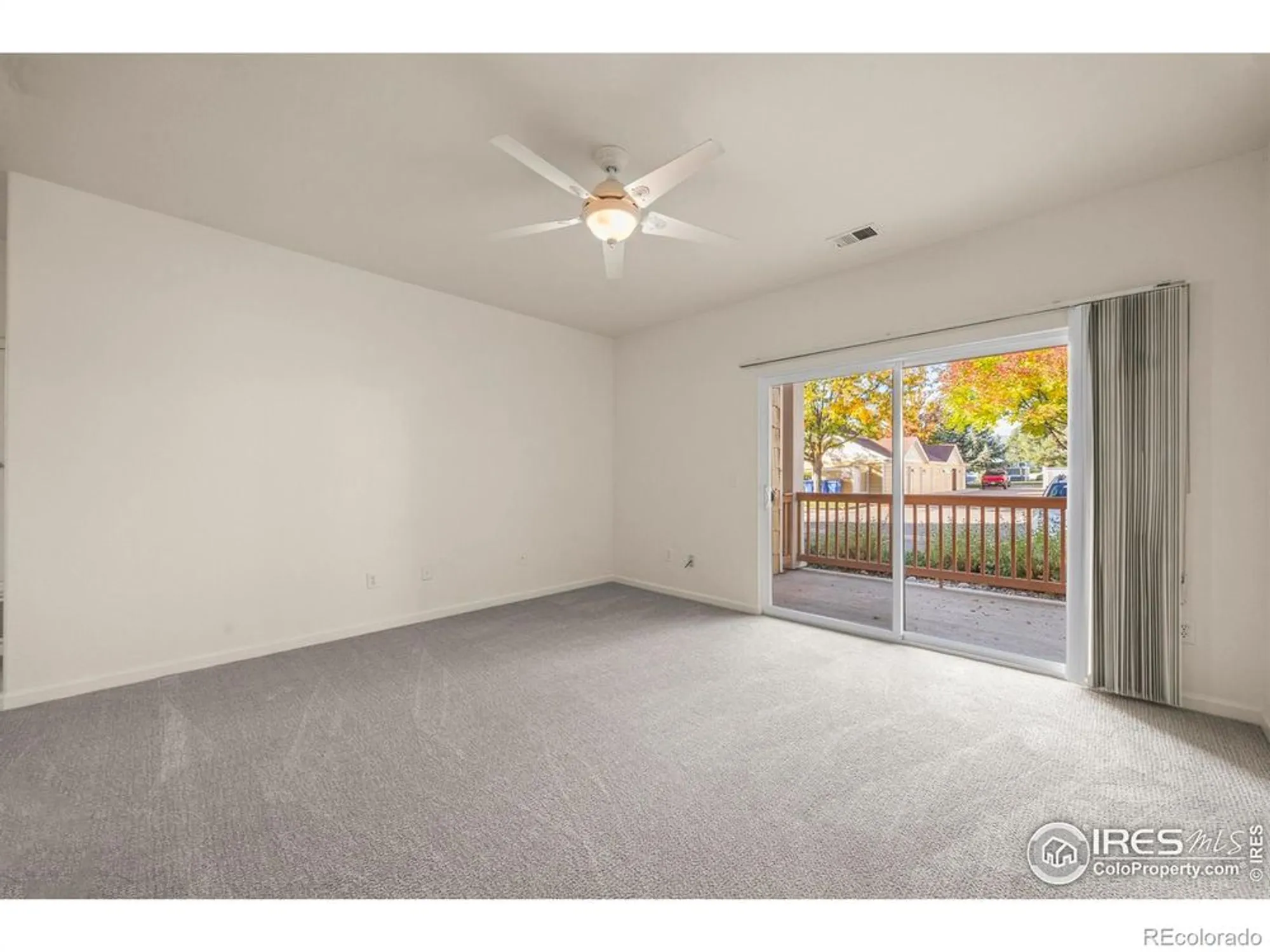 Property Slideshow image 8 of 24 | 4725 hahns peak dr 101, Loveland, CO, 80538