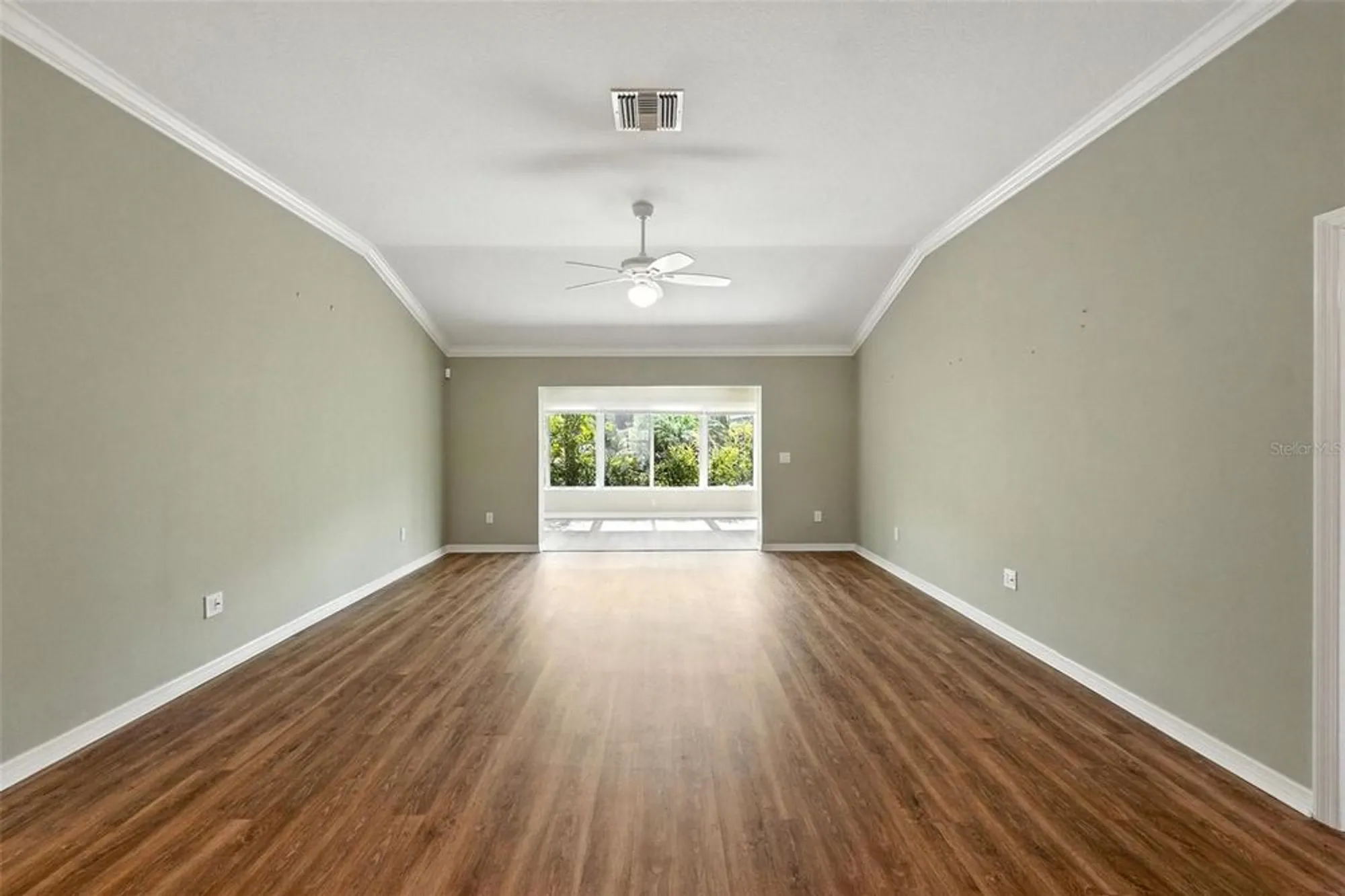 Property Slideshow image 4 of 42 | 2895 apache ct, The Villages, FL, 32163