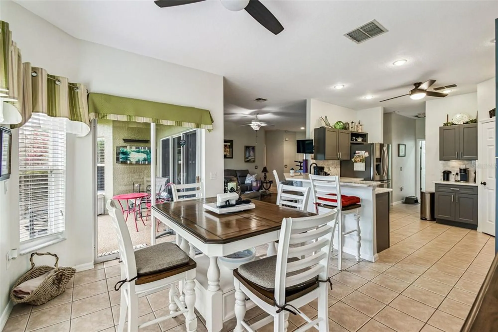 Property Slideshow image 13 of 27 | 161 cape florida dr, Kissimmee, FL, 34759