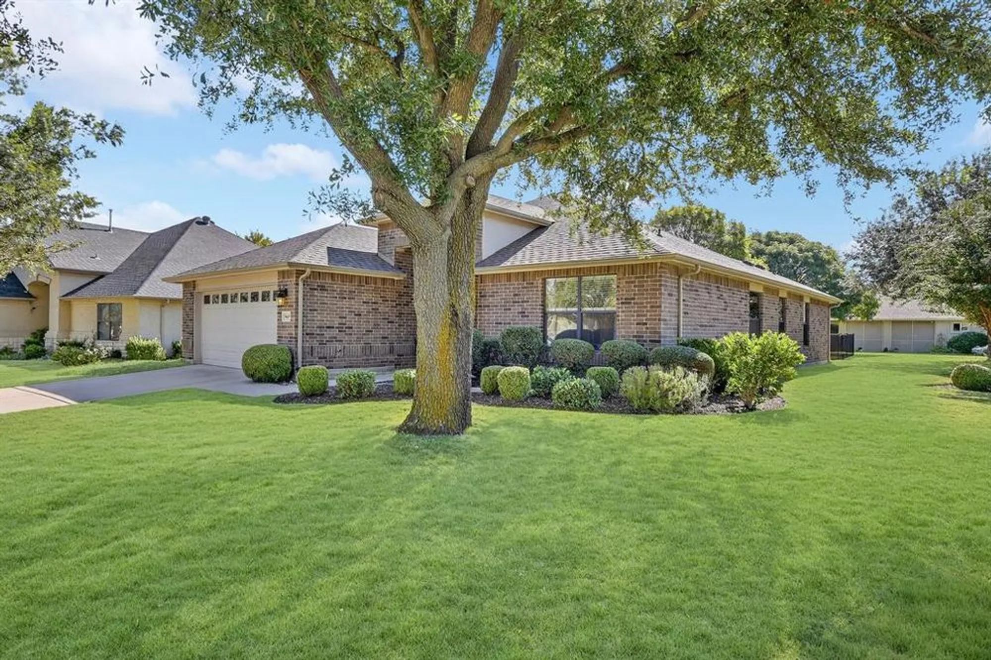 Property Slideshow image 1 of 29 | 9609 pinewood dr, Denton, TX, 76207