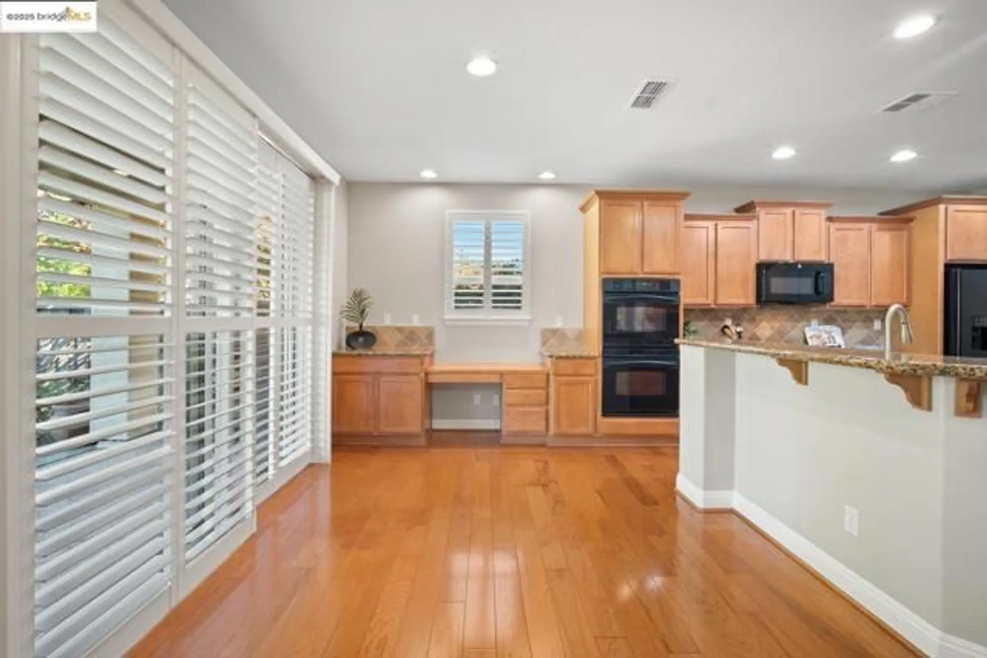 Property Slideshow image 9 of 32 | 131 montilla cir, Sacramento, CA, 95835