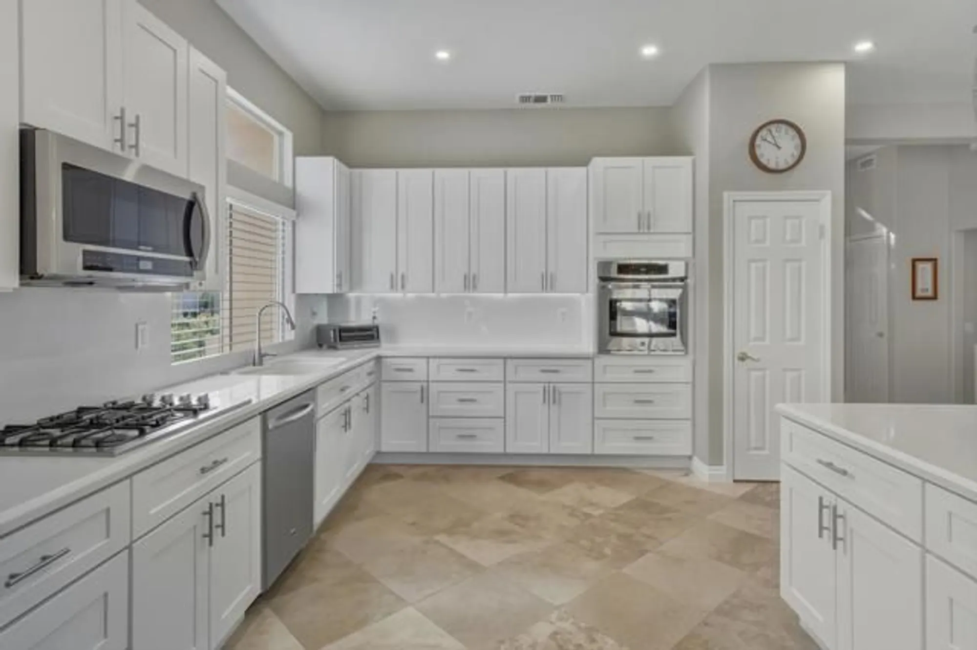 Property Slideshow image 17 of 47 | 78378 desert willow dr, Palm Desert, CA, 92211