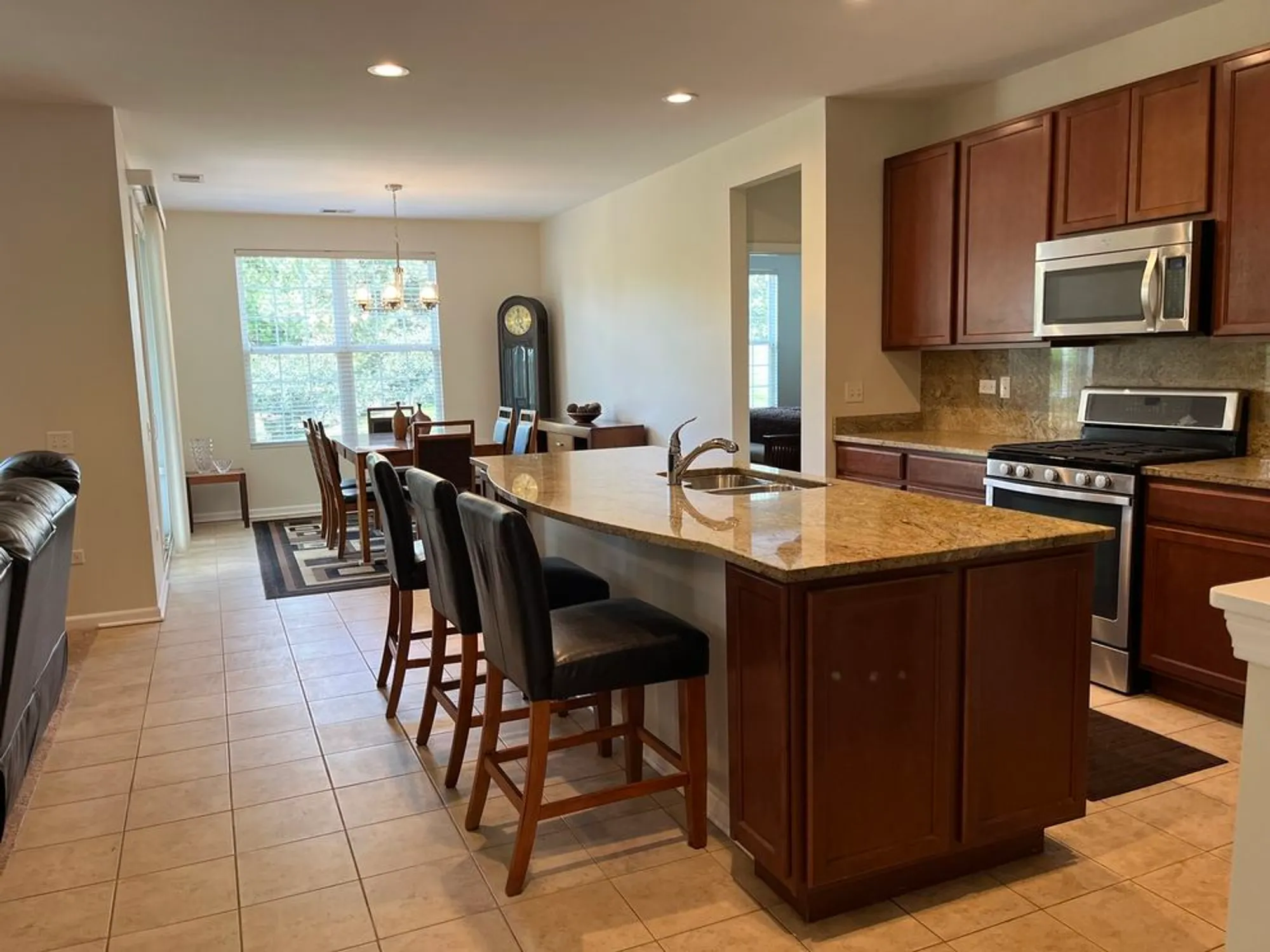 Property Slideshow image 5 of 19 | 2862 stoney creek dr, Elgin, IL, 60124