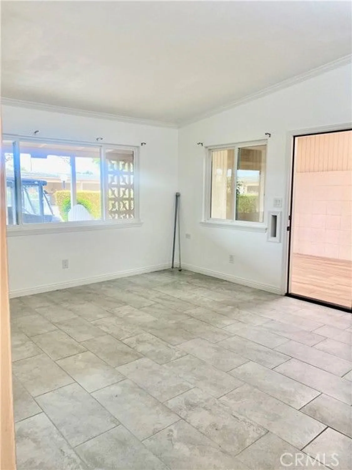 Property Slideshow image 13 of 30 | 13521 wentworth ln, Seal Beach, CA, 90740