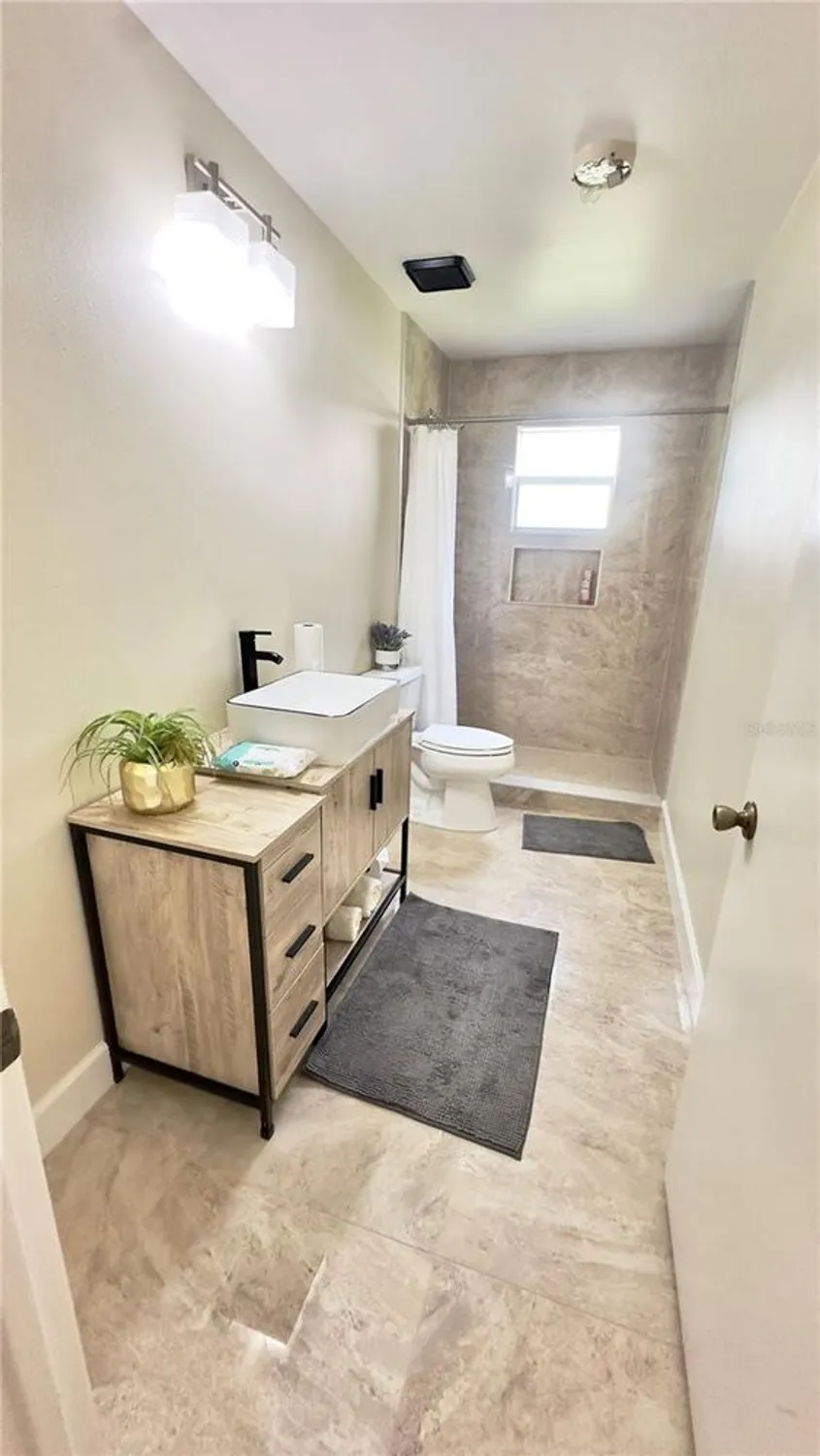 Property Slideshow image 43 of 85 | 918 dundee cir, Leesburg, FL, 34788