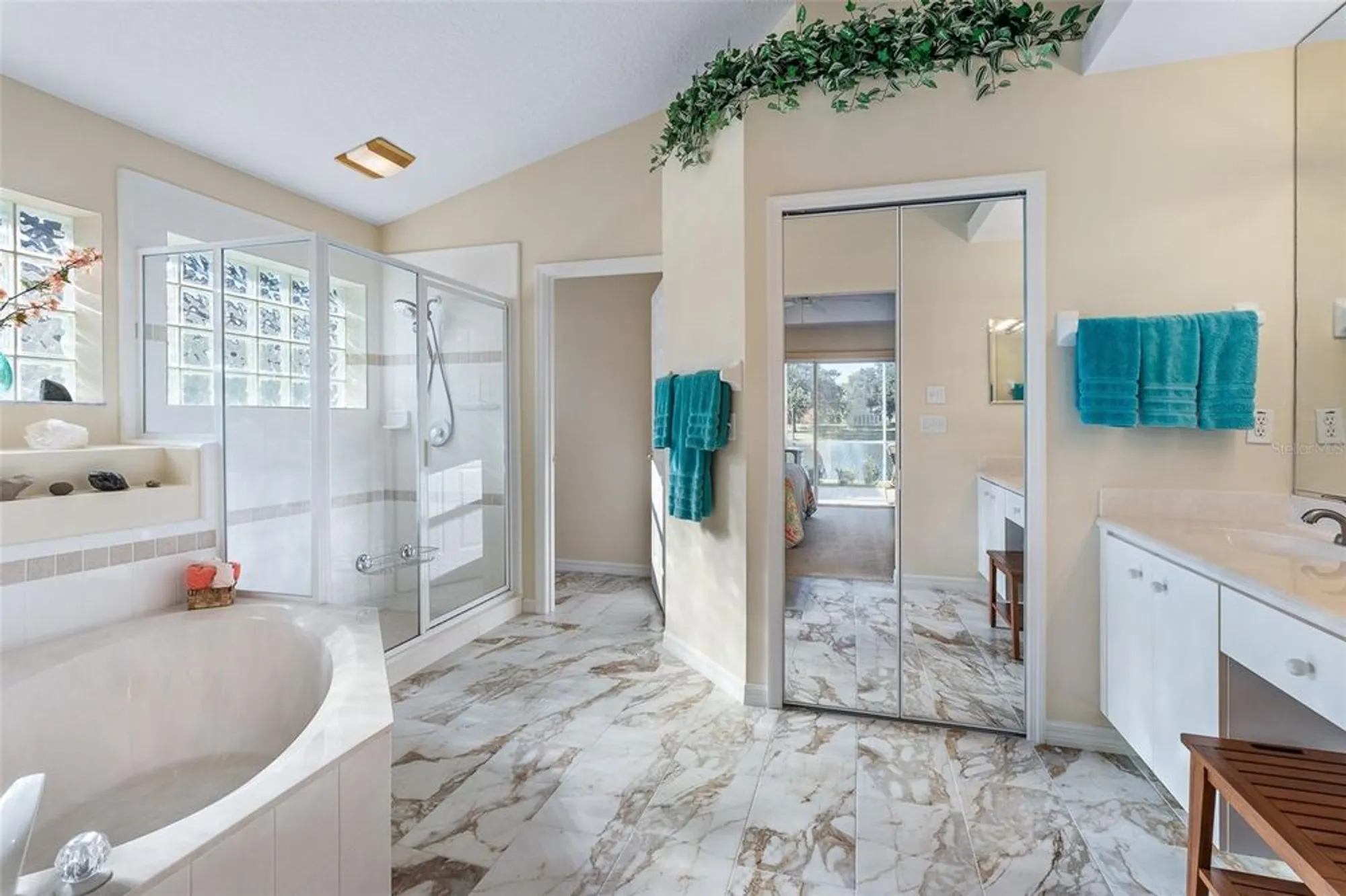 Property Slideshow image 30 of 66 | 1356 sunningdale ln, Ormond Beach, FL, 32174