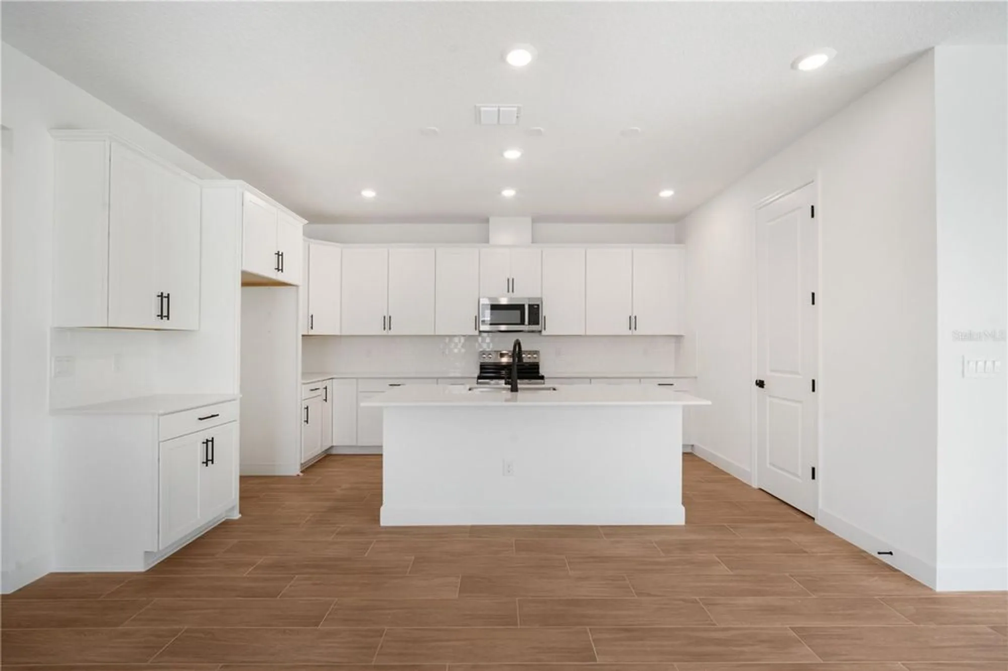 Property Slideshow image 11 of 44 | 9143 players dr, Weeki Wachee, FL, 34613