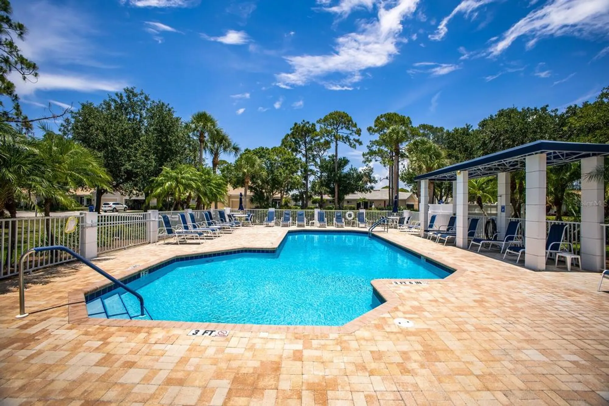 Property Slideshow image 25 of 28 | 915 barclay ct, Venice, FL, 34293