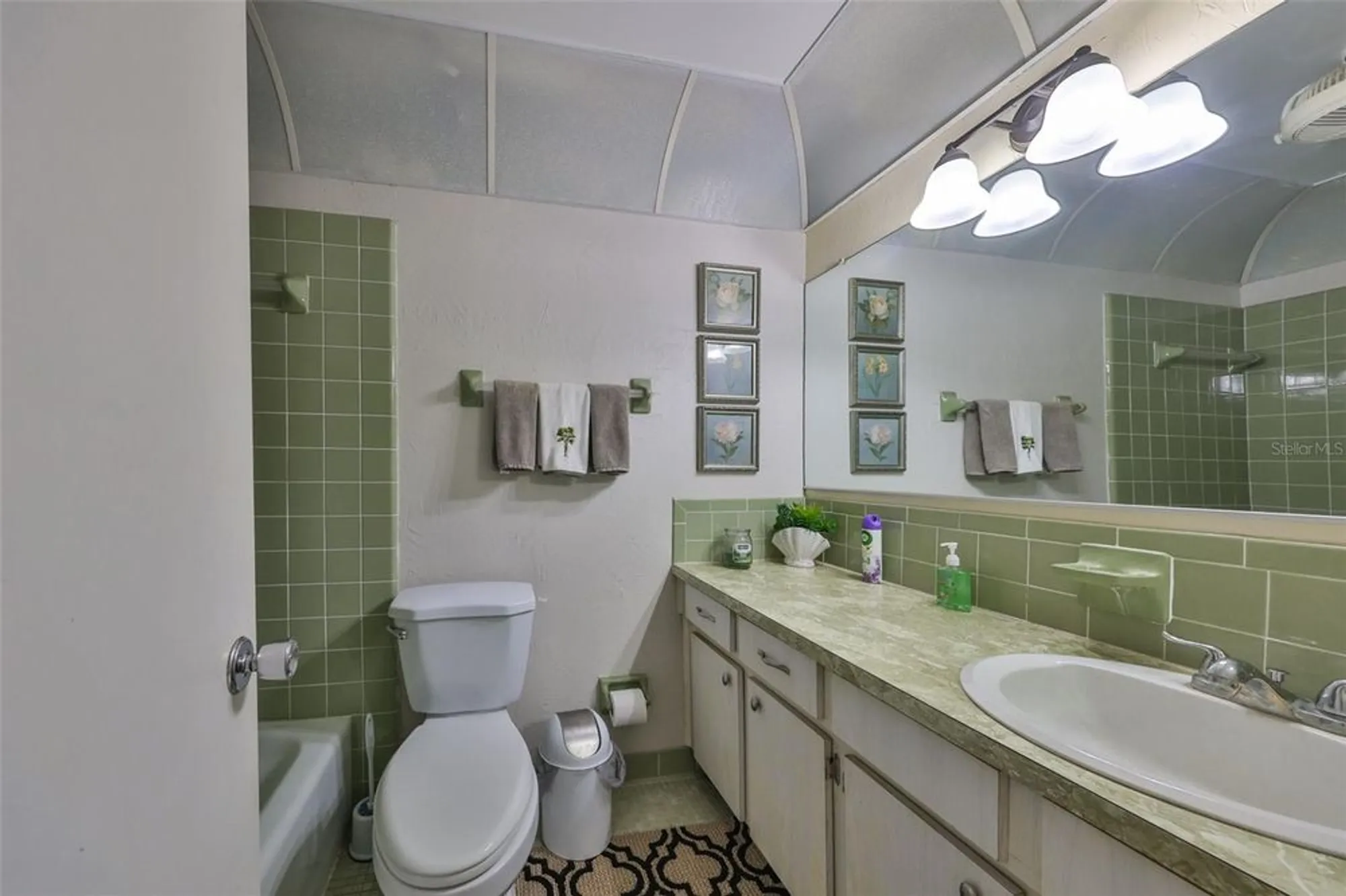 Property Slideshow image 9 of 53 | 672 allegheny dr, Sun City Center, FL, 33573