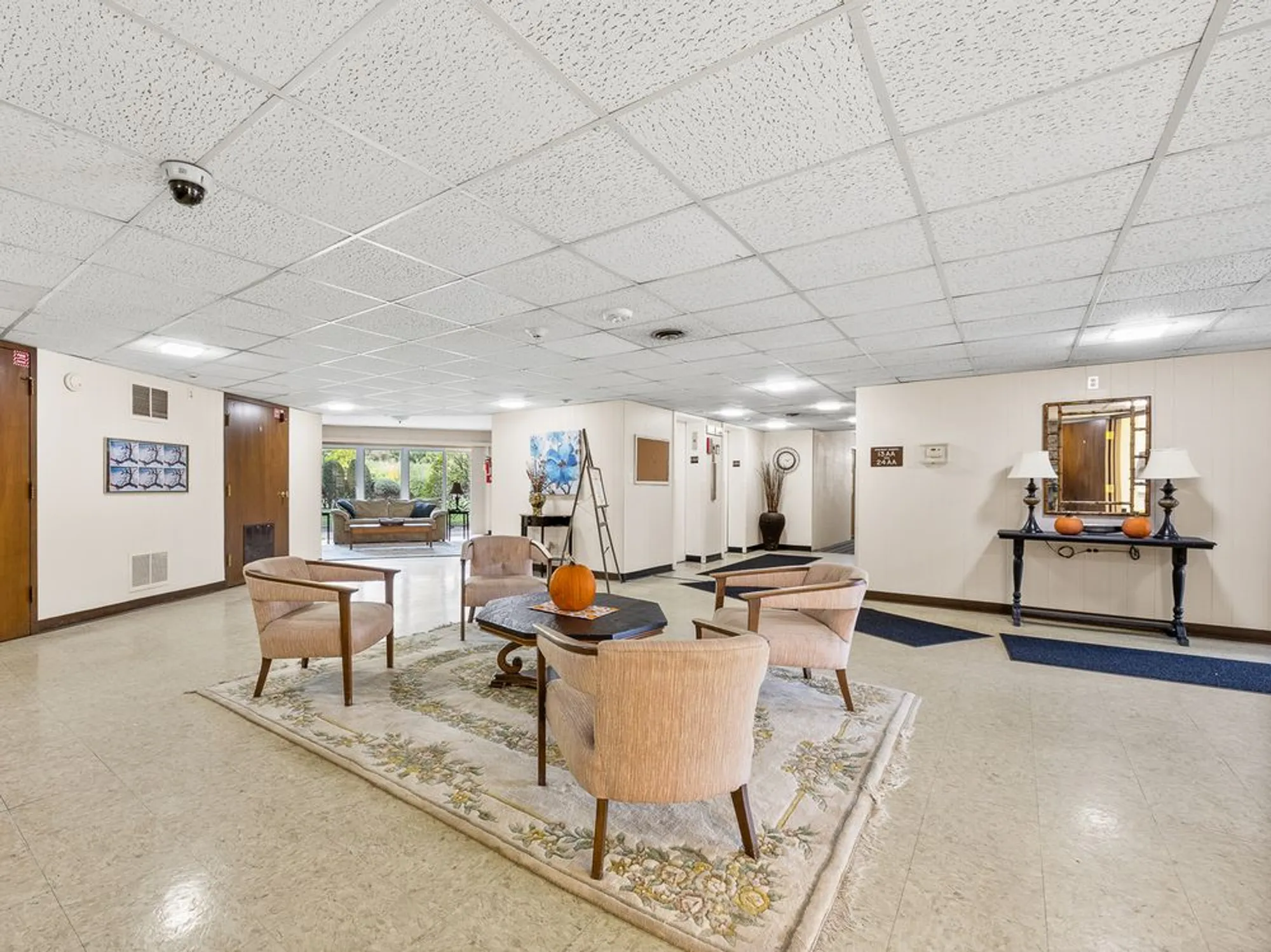Property Slideshow image 19 of 25 | 5540 walnut ave apt 33a, Downers Grove, IL, 60515