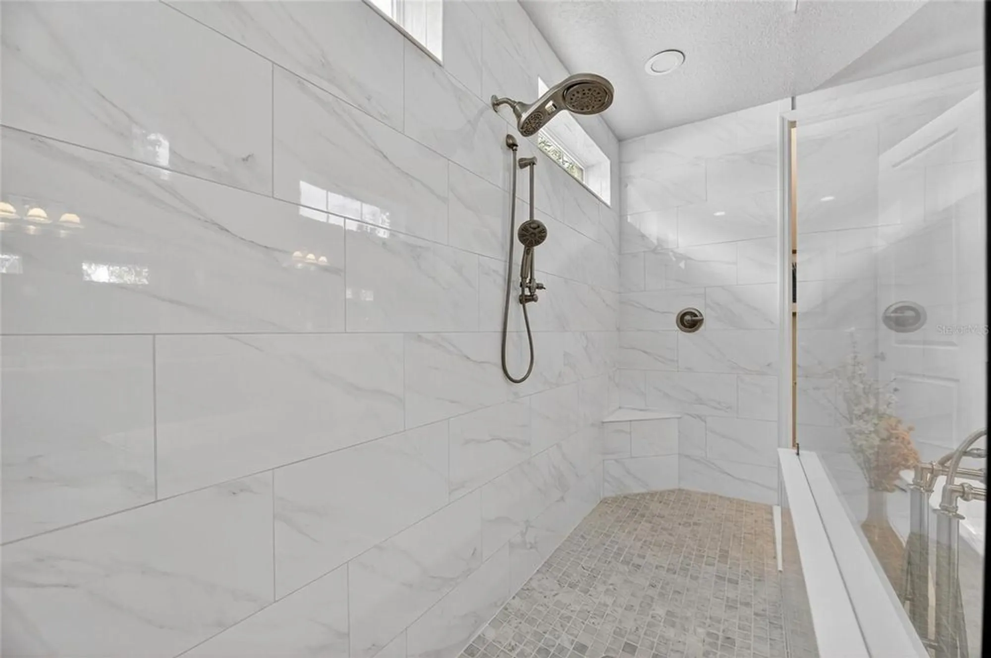 Property Slideshow image 32 of 55 | 6002 sparrowhead way, Lithia, FL, 33547