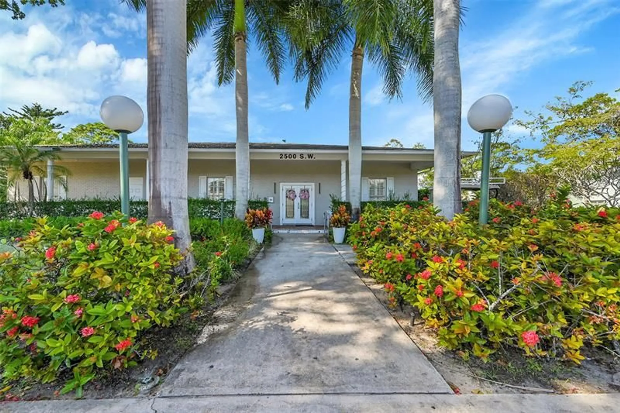 Property Slideshow image 32 of 68 | 2340 sw 22nd ave apt 303, Delray Beach, FL, 33445