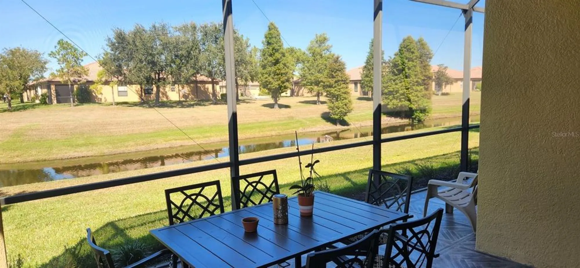 Property Slideshow image 8 of 32 | 239 mystic falls dr, Apollo Beach, FL, 33572