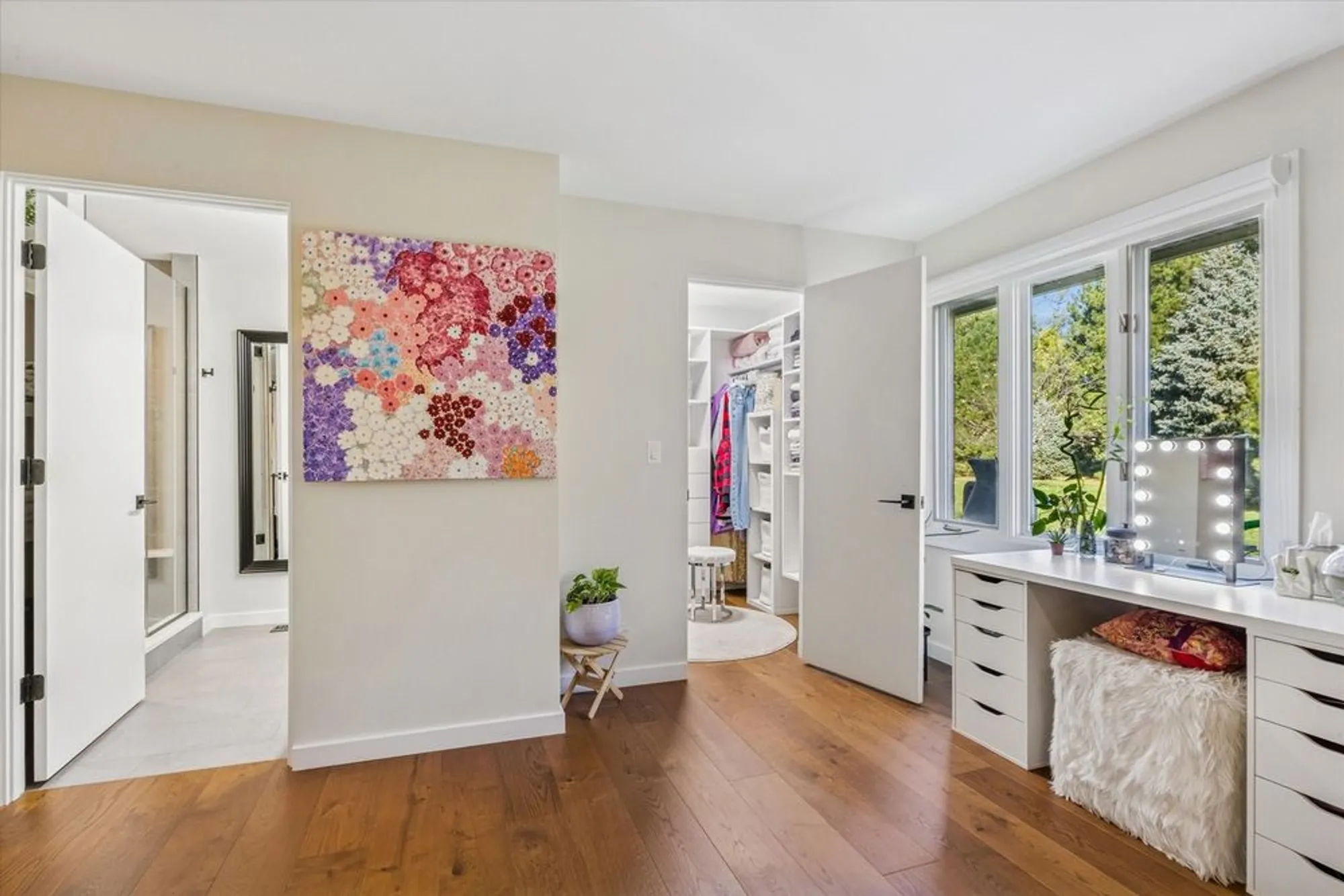 Property Slideshow image 18 of 30 | , Oak Brook, IL, 60523