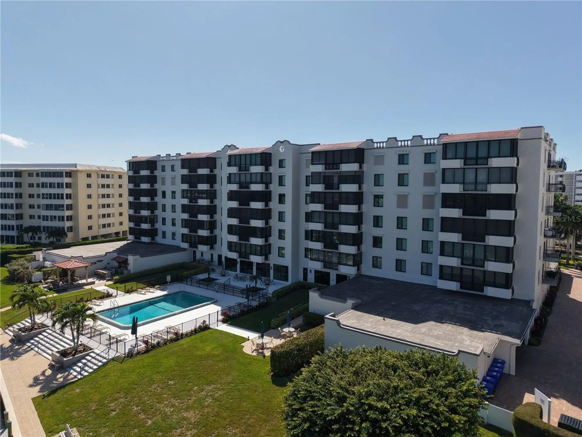 Property Slideshow image 4 of 54 | 3430 gulf shore blvd 3b, Naples, FL, 34103