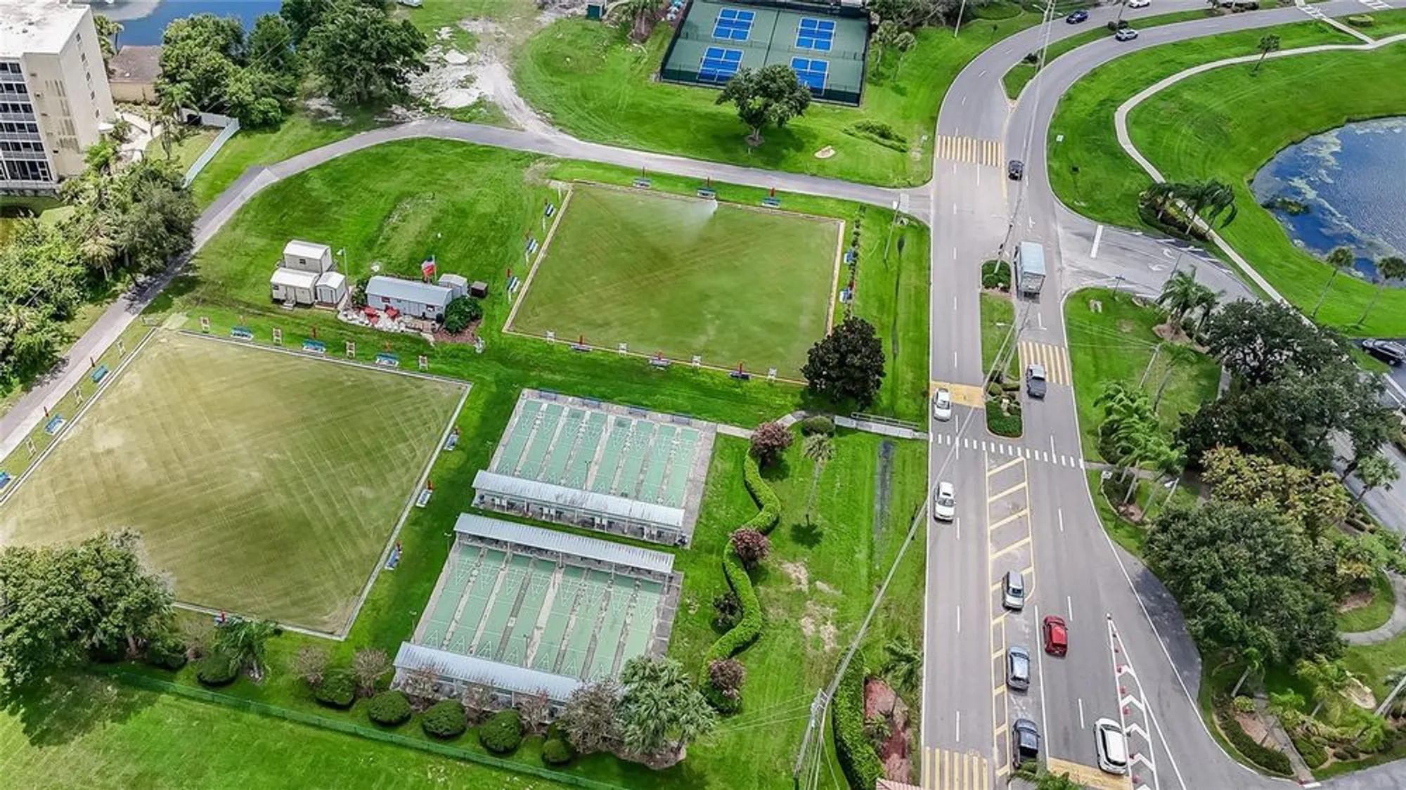 Property Slideshow image 10 of 39 | 607 manchester woods dr # 84, Sun City Center, FL, 33573