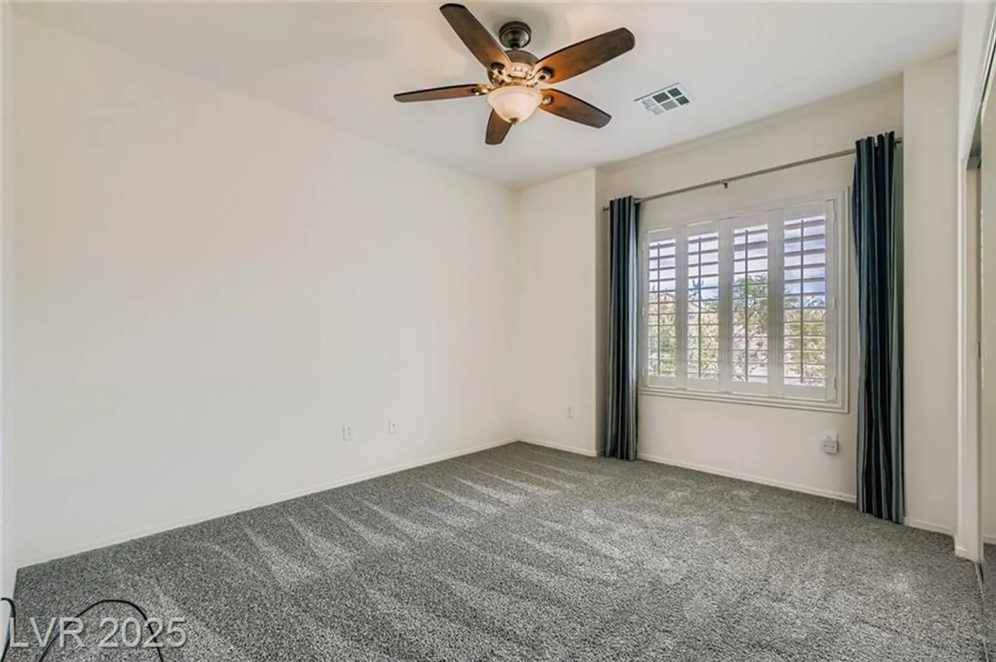 Property Slideshow image 20 of 33 | 3220 flinthead dr, North Las Vegas, NV, 89084