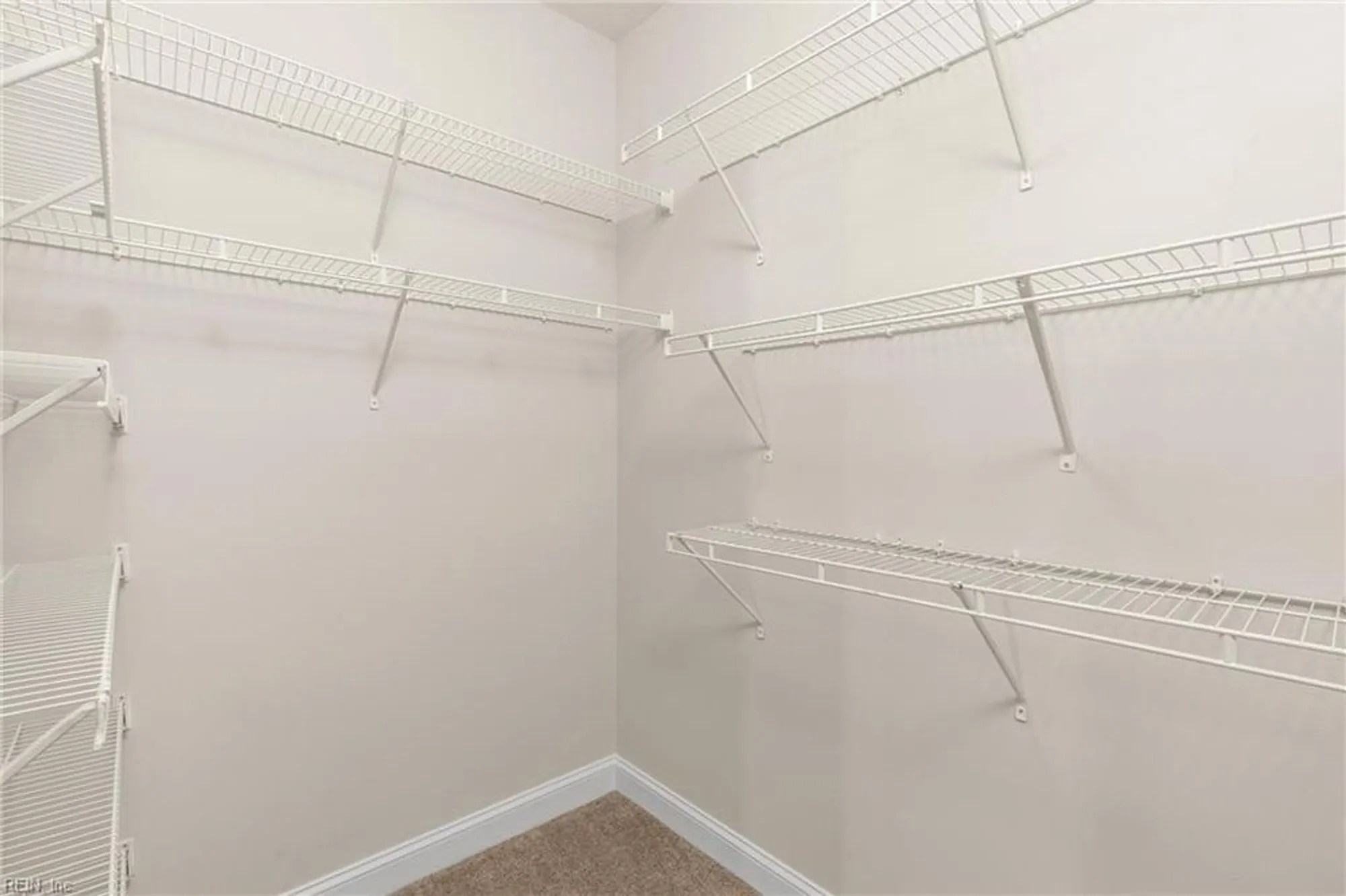 Property Slideshow image 17 of 39 | 1413 thistlewood ln # 54, Chesapeake, VA, 23320