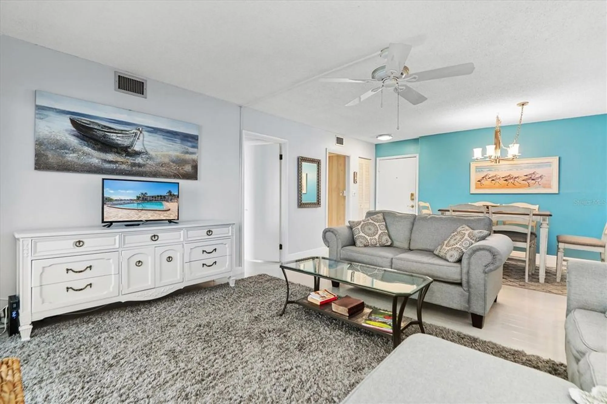 Property Slideshow image 5 of 45 | 19029 us highway 19 n apt 9-404, Clearwater, FL, 33764