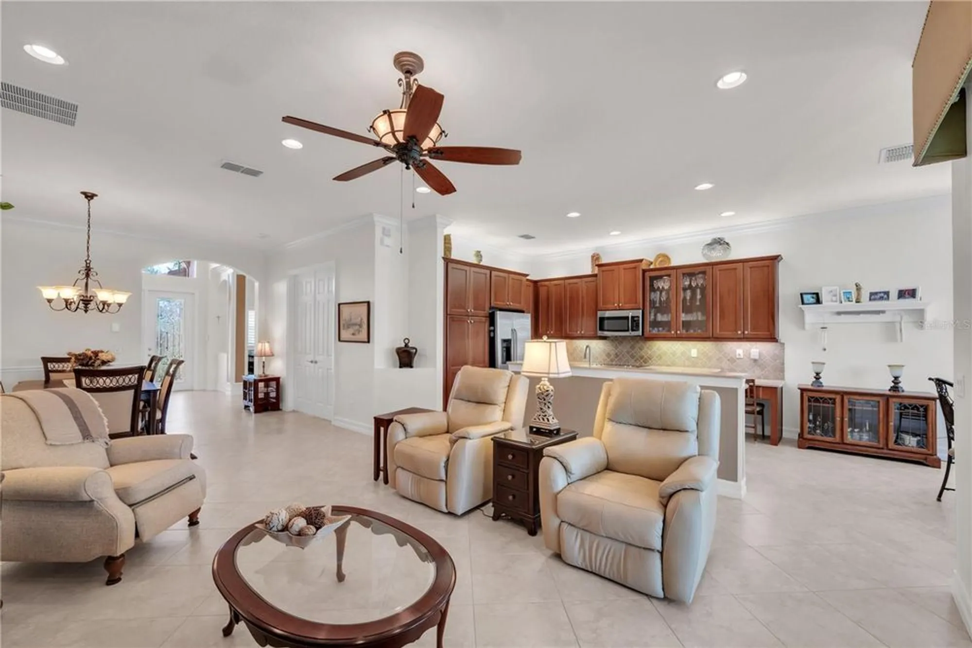 Property Slideshow image 10 of 49 | 15931 golden lakes dr, Wimauma, FL, 33598