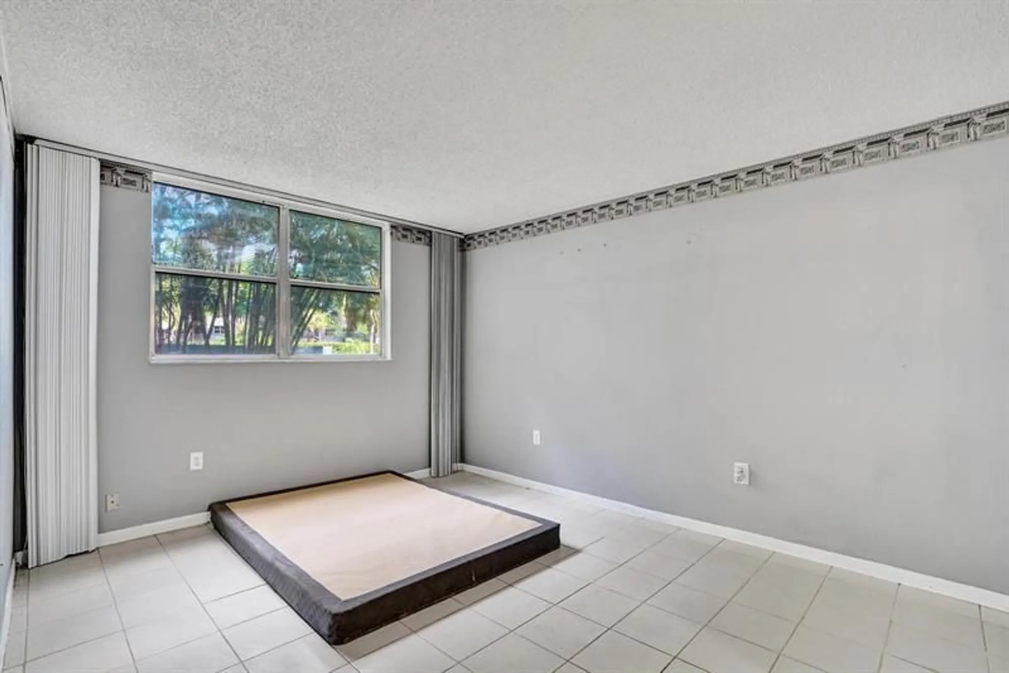 Property Slideshow image 18 of 31 | 9201 lime bay blvd apt 114, Tamarac, FL, 33321