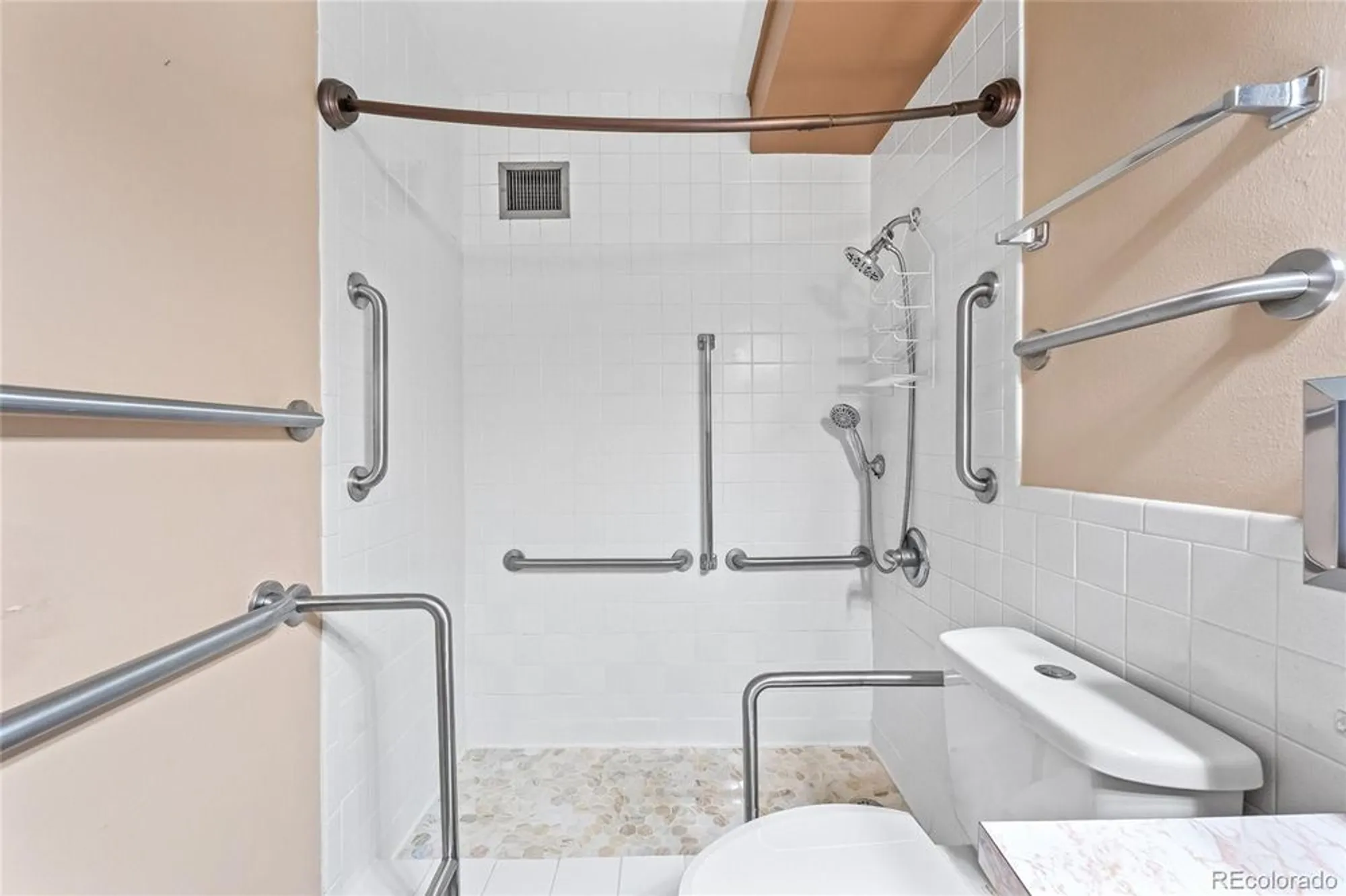 Property Slideshow image 19 of 34 | 610 s alton way 1b, Denver, CO, 80247