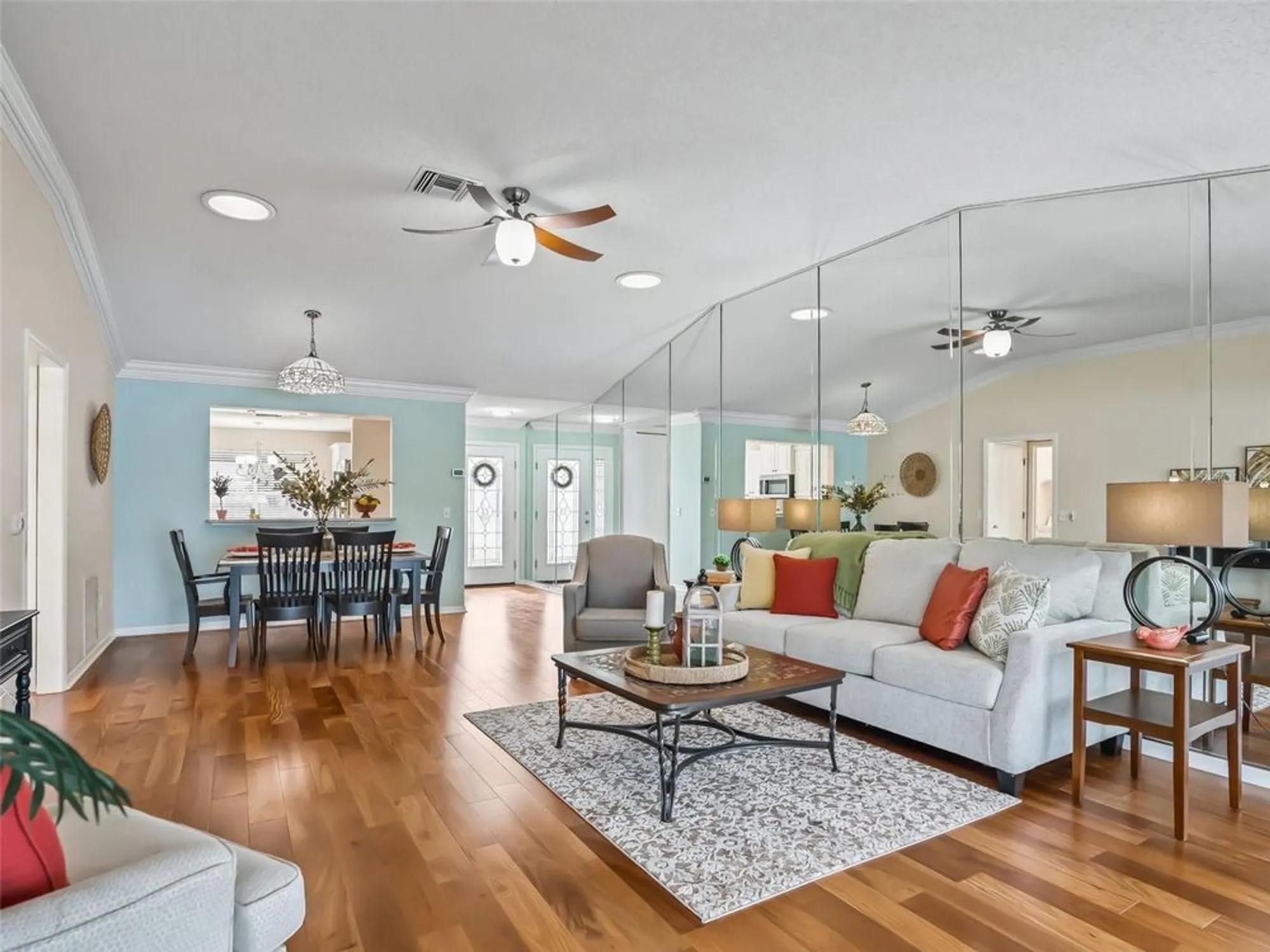 Property Slideshow image 20 of 51 | 1013 del rio dr, Lady Lake, FL, 32159