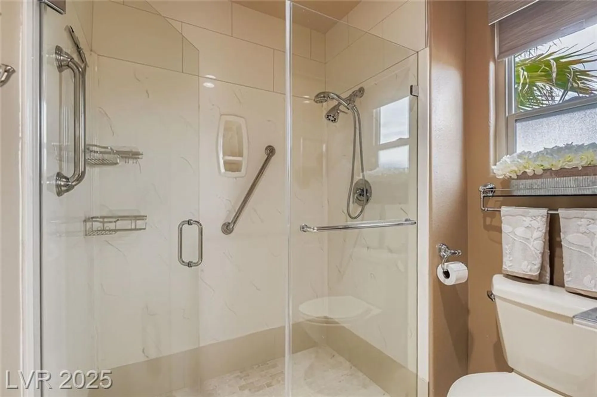 Property Slideshow image 17 of 32 | 9101 villa ridge dr, Las Vegas, NV, 89134