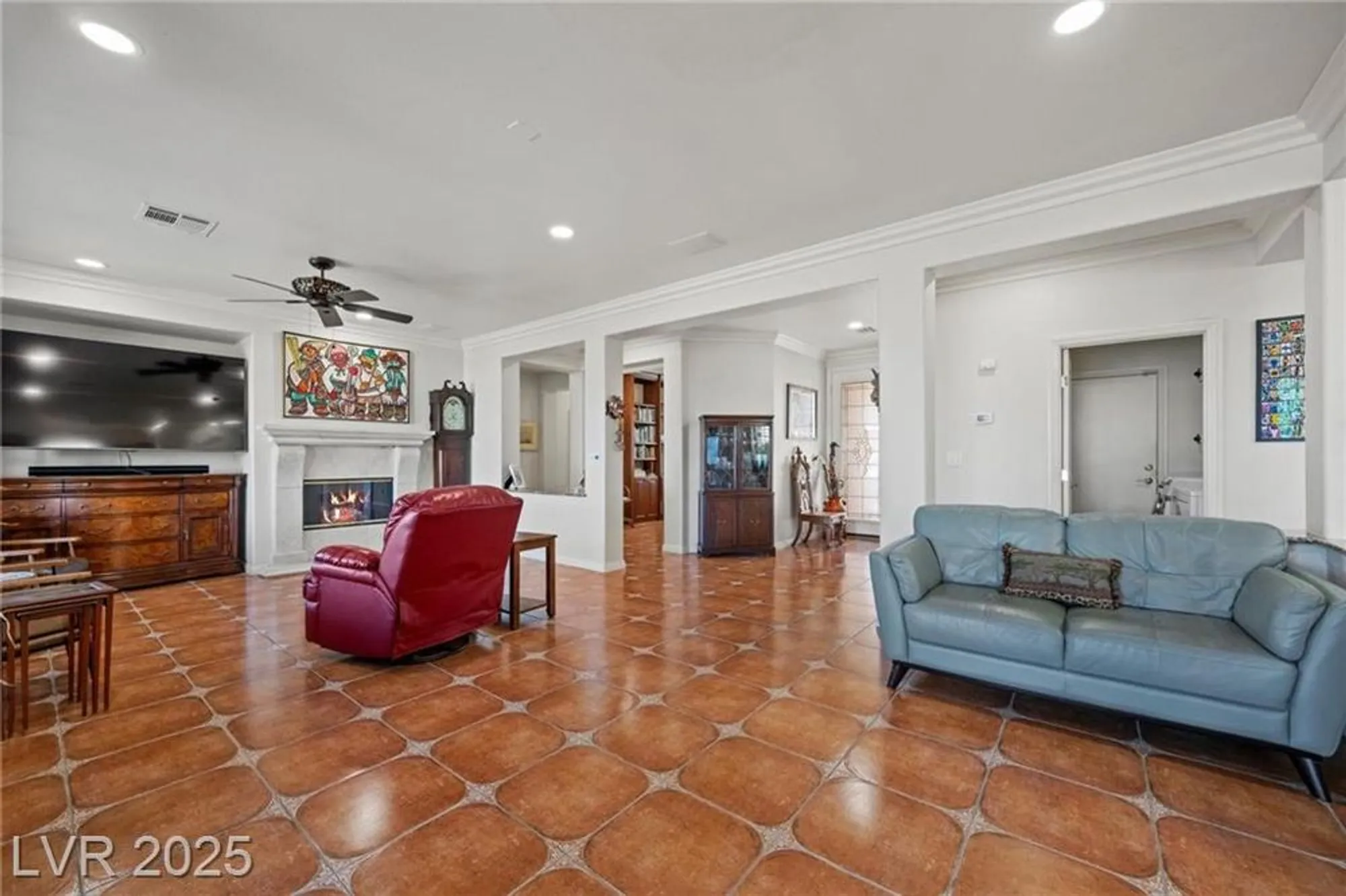 Property Slideshow image 13 of 99 | 4618 atlantico st, Las Vegas, NV, 89135