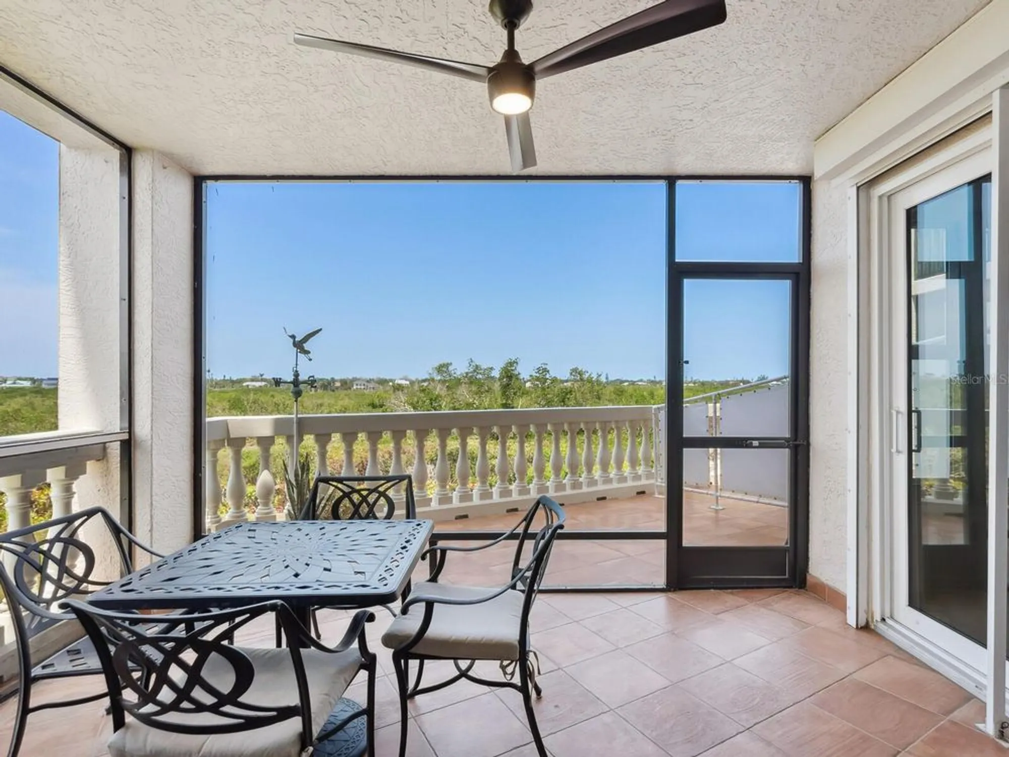 Property Slideshow image 14 of 61 | 5430 eagles point cir 101, Sarasota, FL, 34231