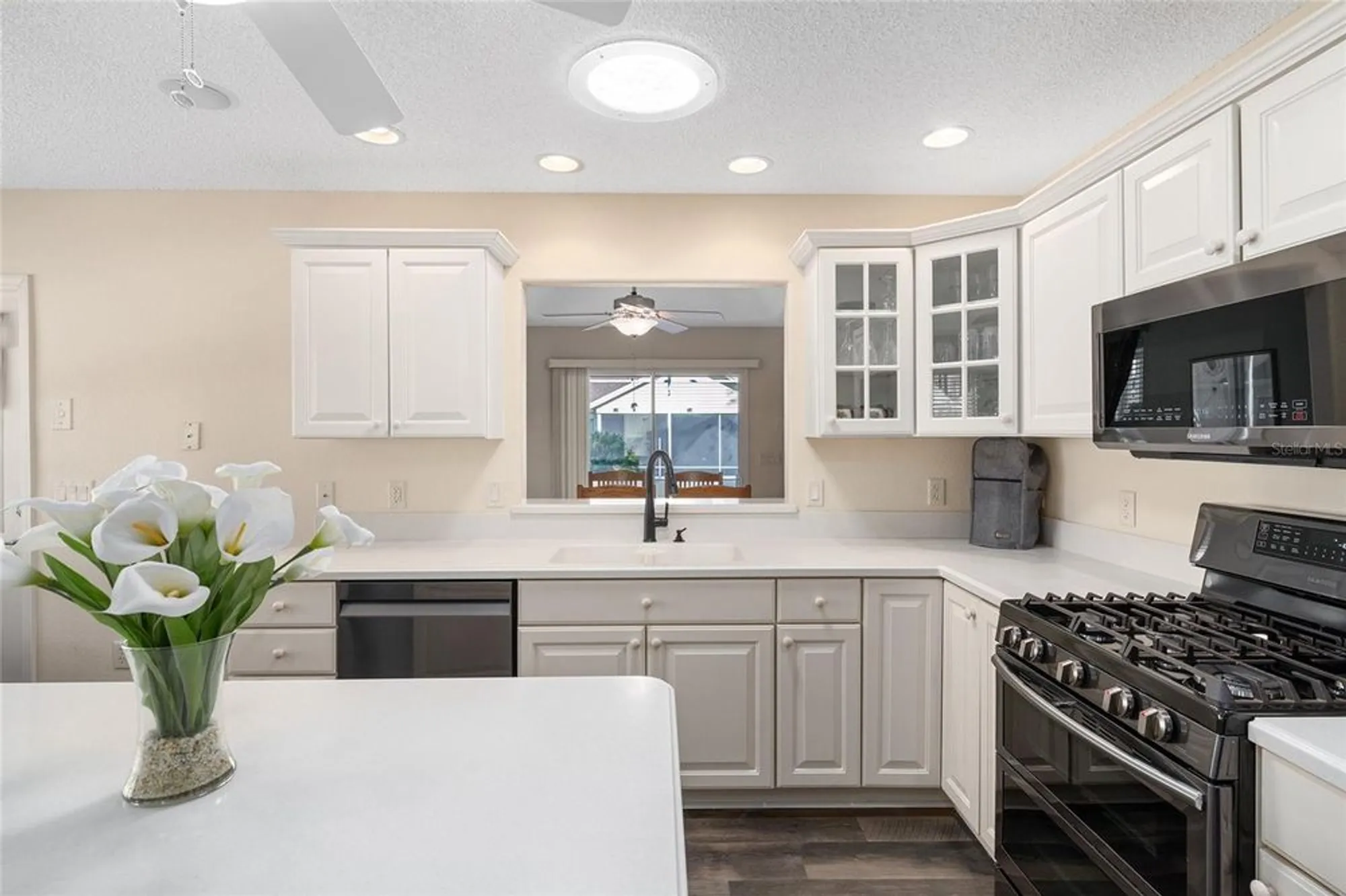 Property Slideshow image 10 of 47 | 1529 straton way, The Villages, FL, 32162