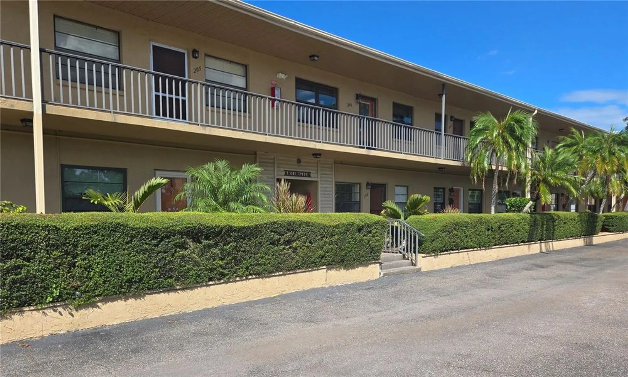 Property Slideshow image 1 of 23 | 5925 terrace park dr n unit 106, Saint Petersburg, FL, 33709
