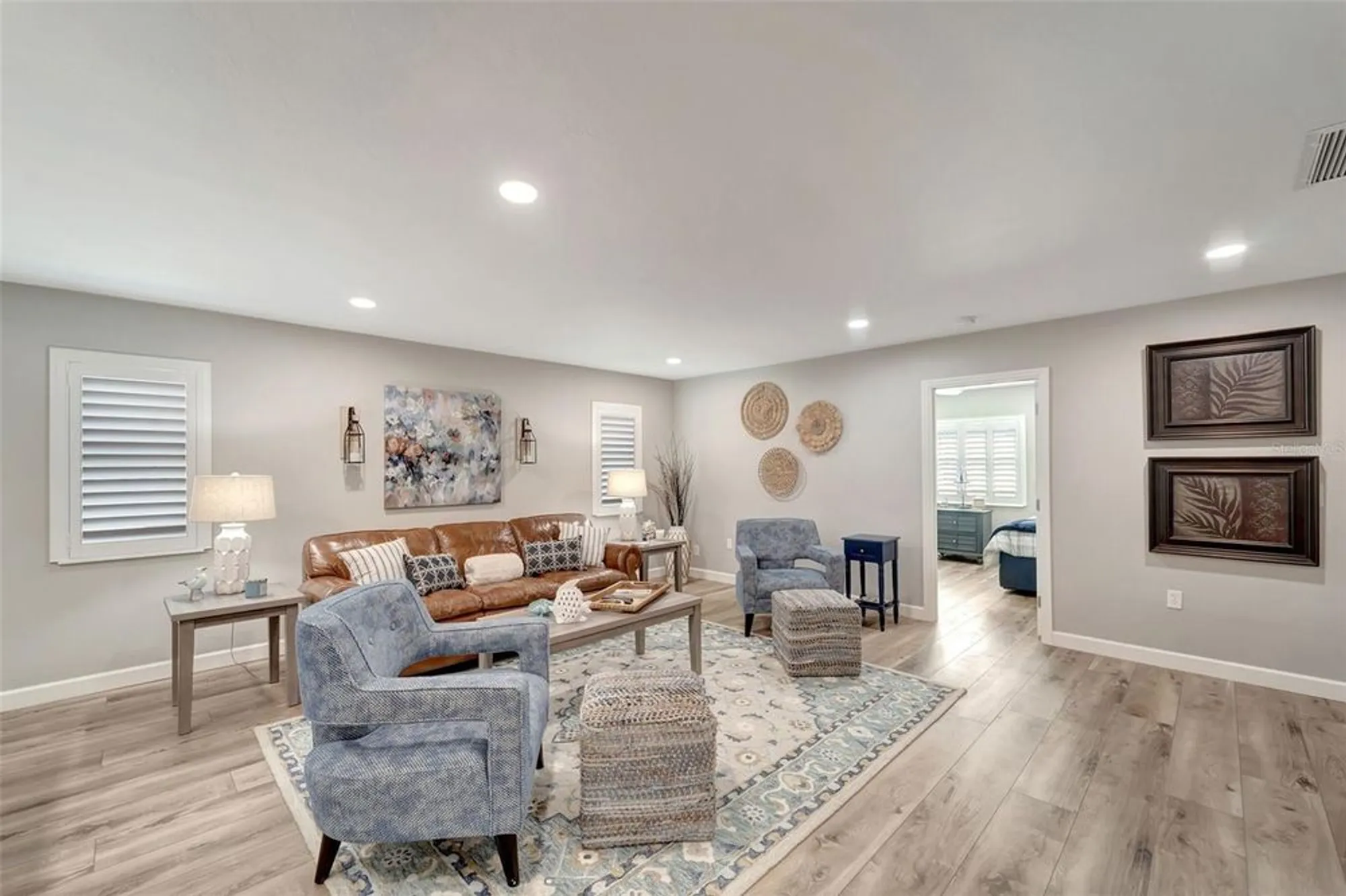 Property Slideshow image 12 of 36 | 3546 auburn ct 240, Sarasota, FL, 34231