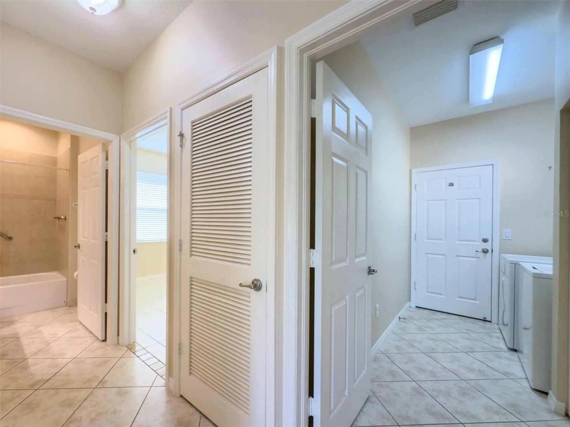 Property Slideshow image 22 of 88 | 16233 amethyst key dr, Wimauma, FL, 33598
