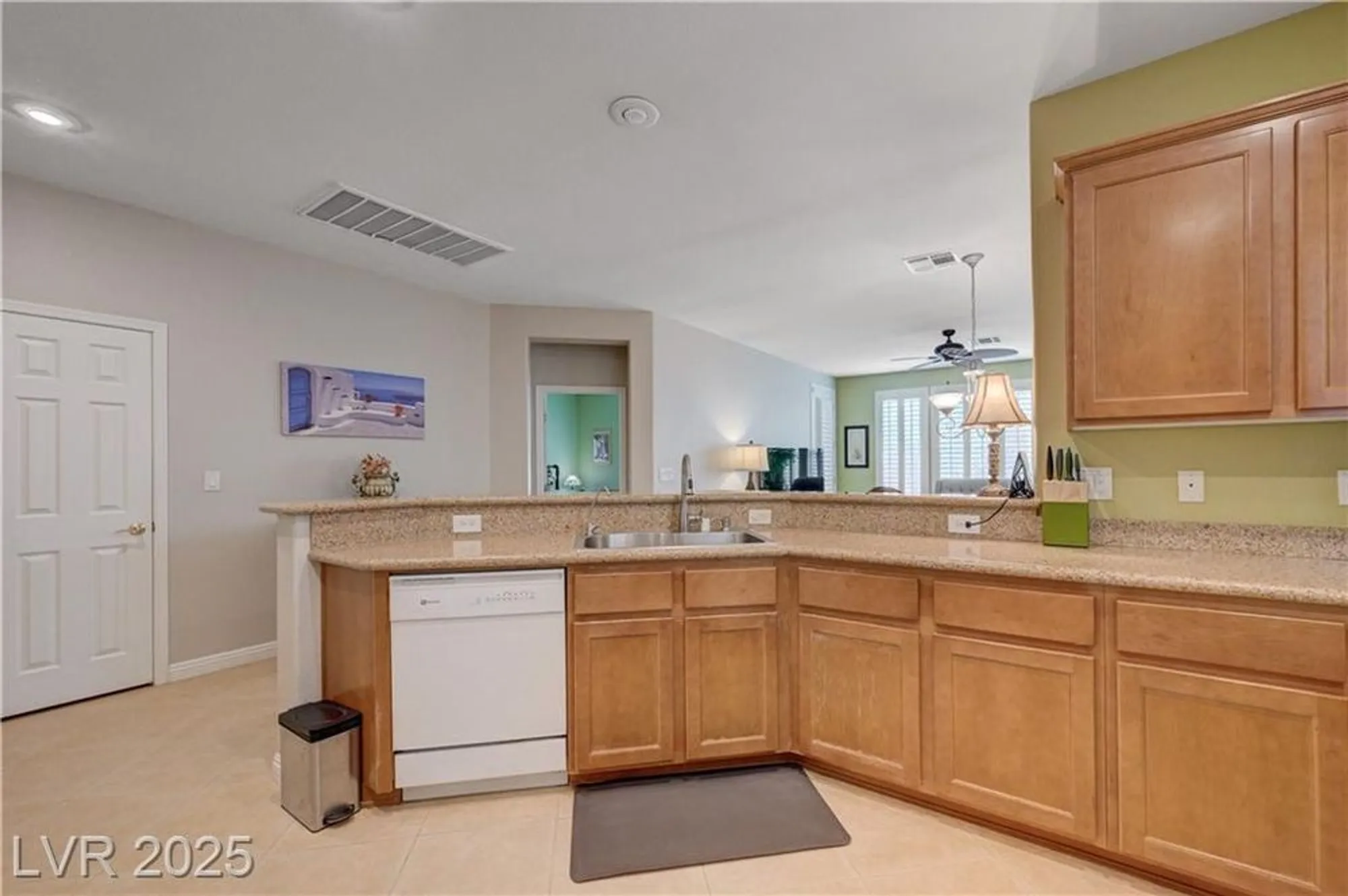 Property Slideshow image 18 of 99 | 10241 premia pl, Las Vegas, NV, 89135