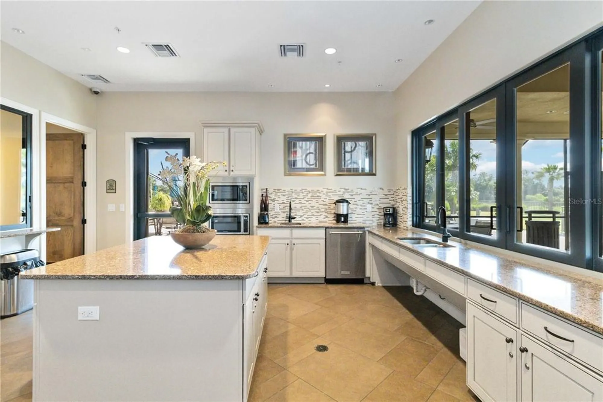 Property Slideshow image 23 of 31 | 5942 caspian tern dr, Sarasota, FL, 34238
