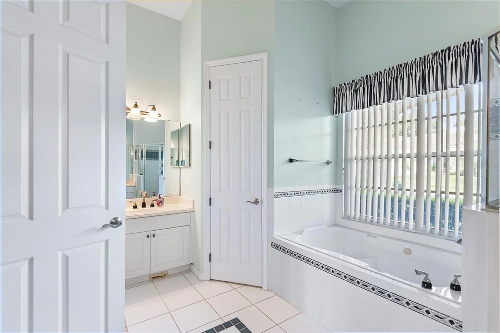 Property Slideshow image 26 of 41 | 2817 falcon rdg, Clermont, FL, 34711