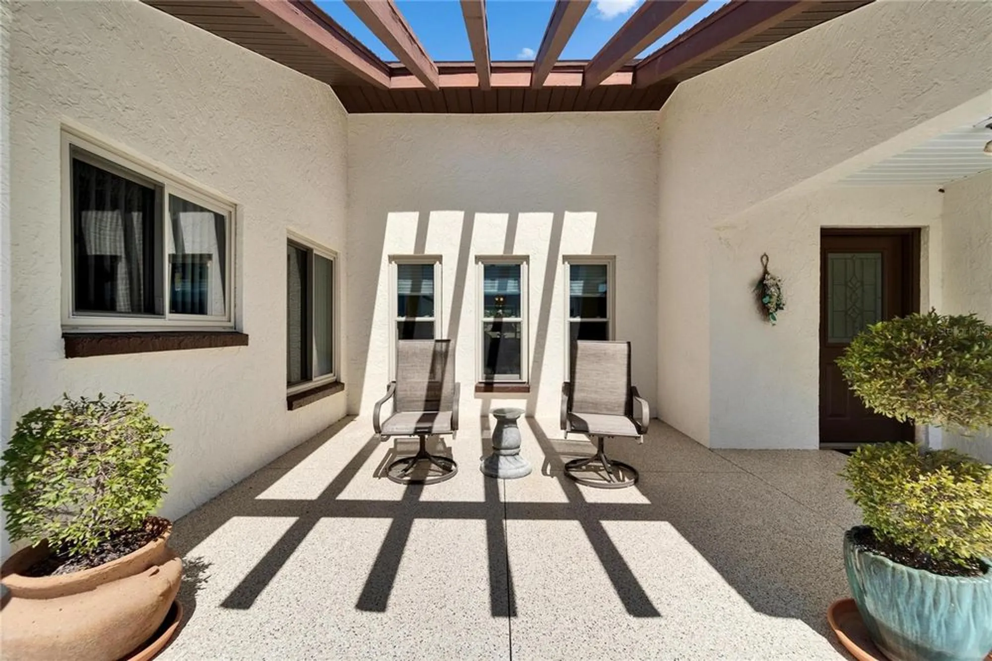 Property Slideshow image 52 of 79 | 2007 east view dr, Sun City Center, FL, 33573