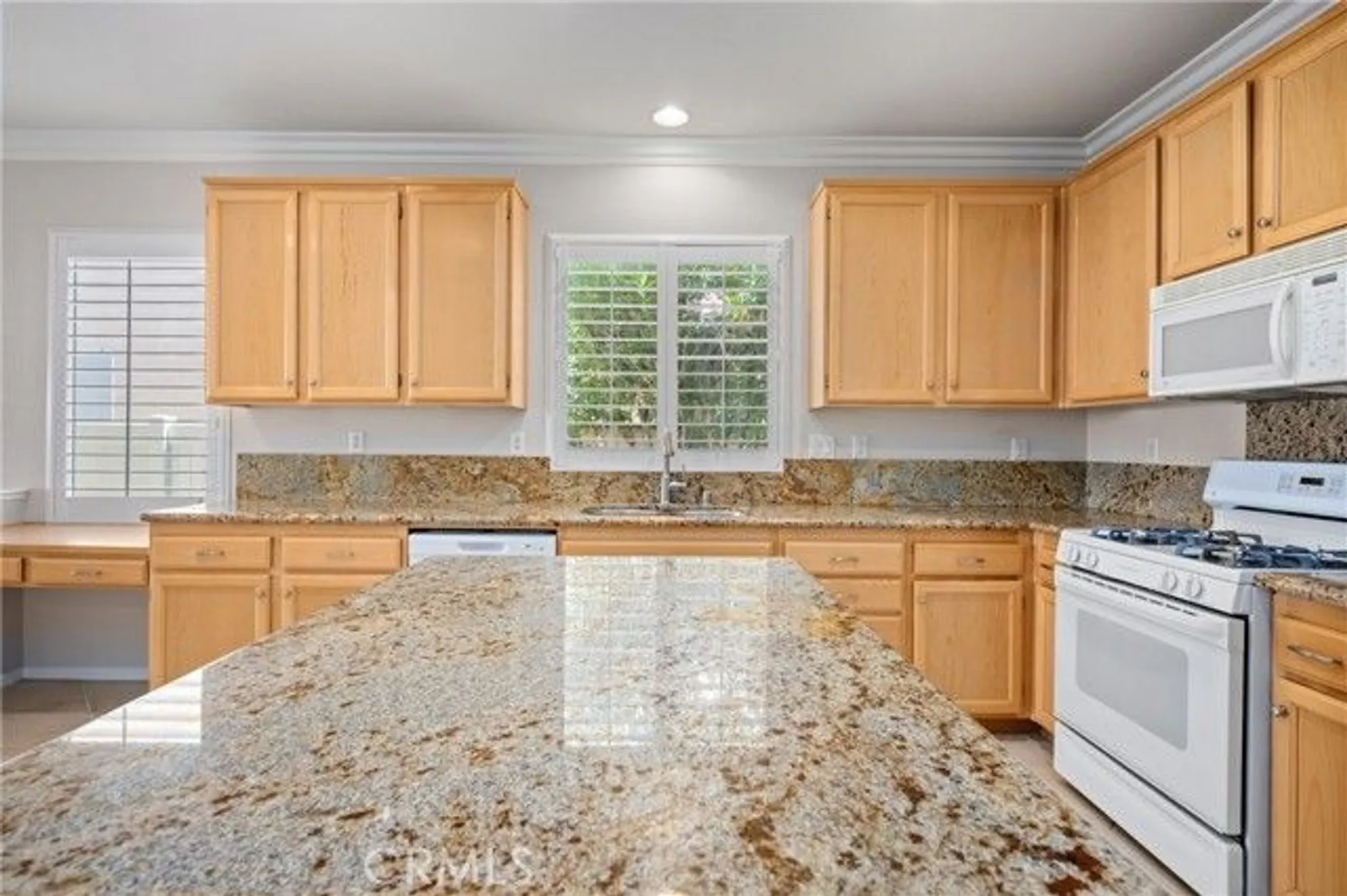 Property Slideshow image 11 of 53 | 28216 meadowsweet dr, Menifee, CA, 92584