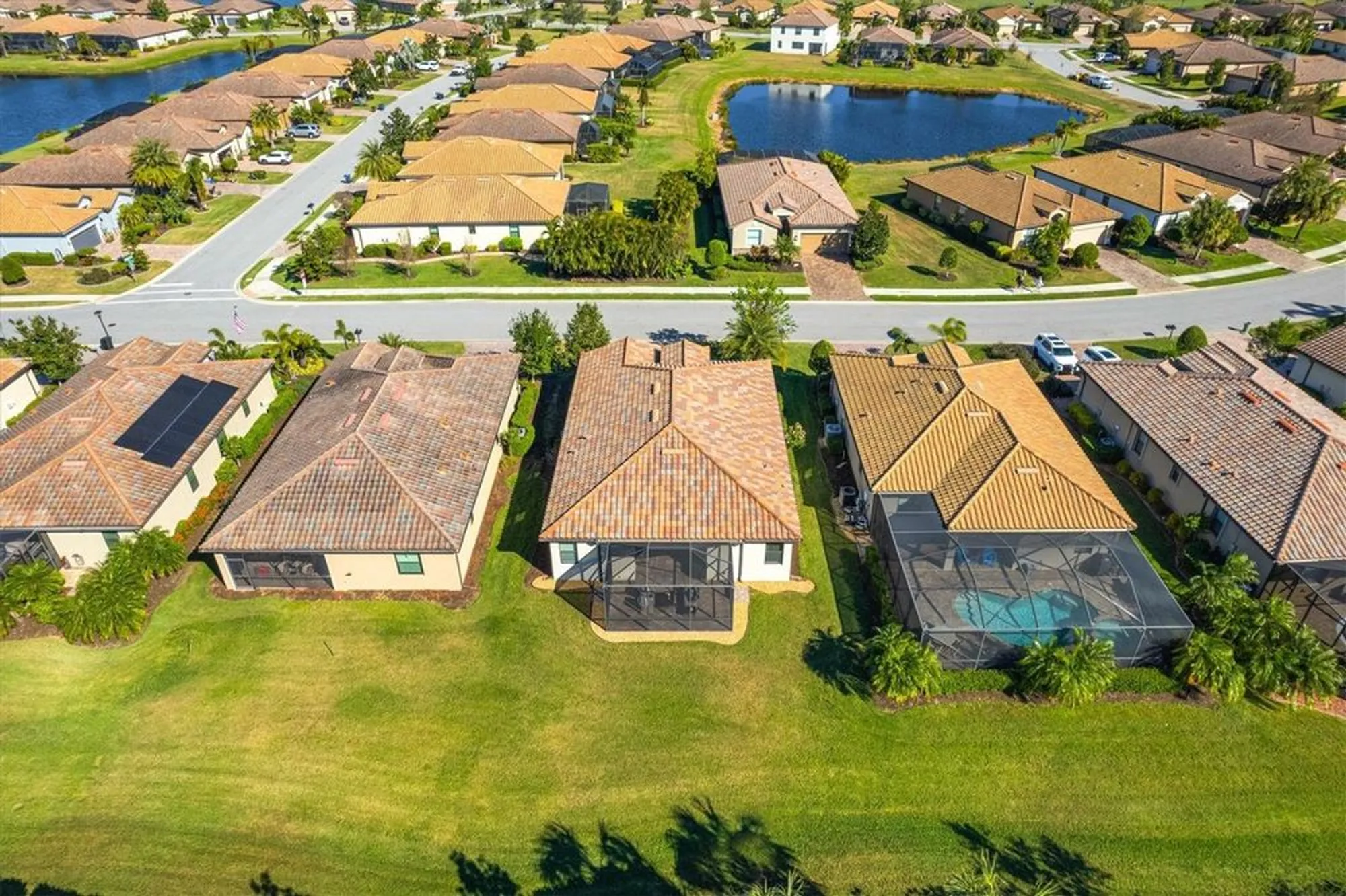 Property Slideshow image 32 of 92 | 6870 willowshire way, Bradenton, FL, 34212