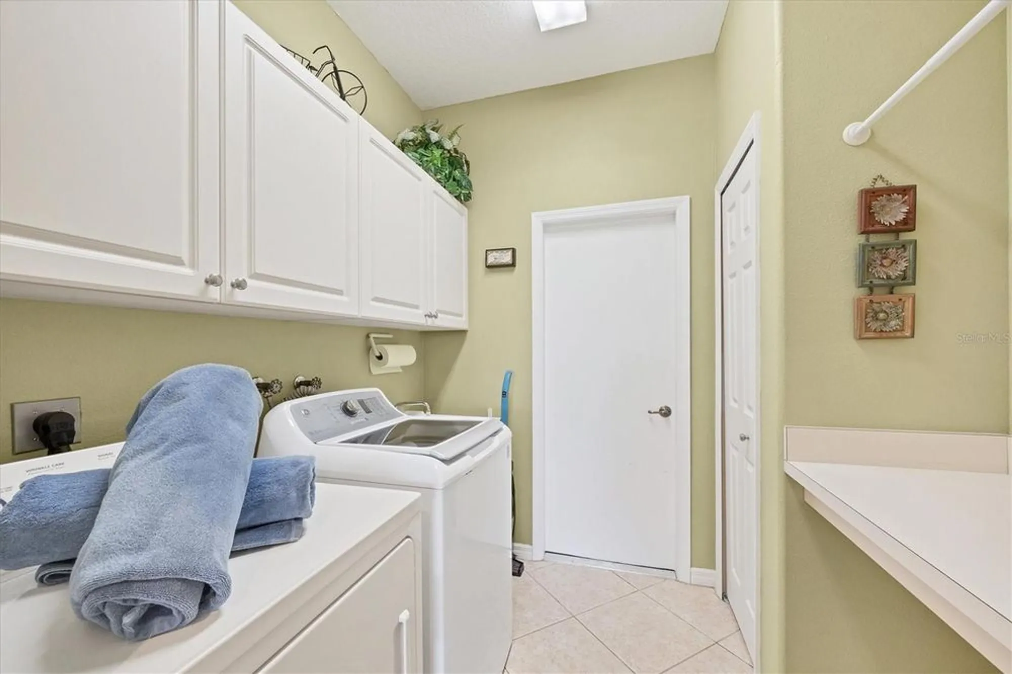 Property Slideshow image 32 of 50 | 5641 whispering oaks dr, North Port, FL, 34287
