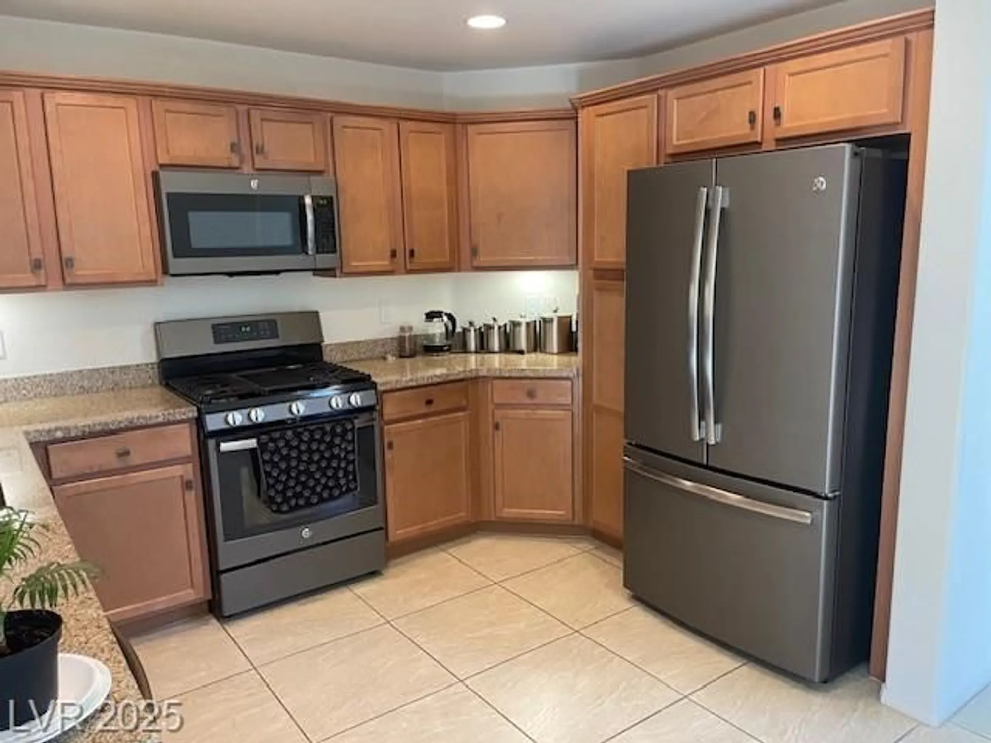 Property Slideshow image 4 of 14 | 3712 garnet heights ave, North Las Vegas, NV, 89081