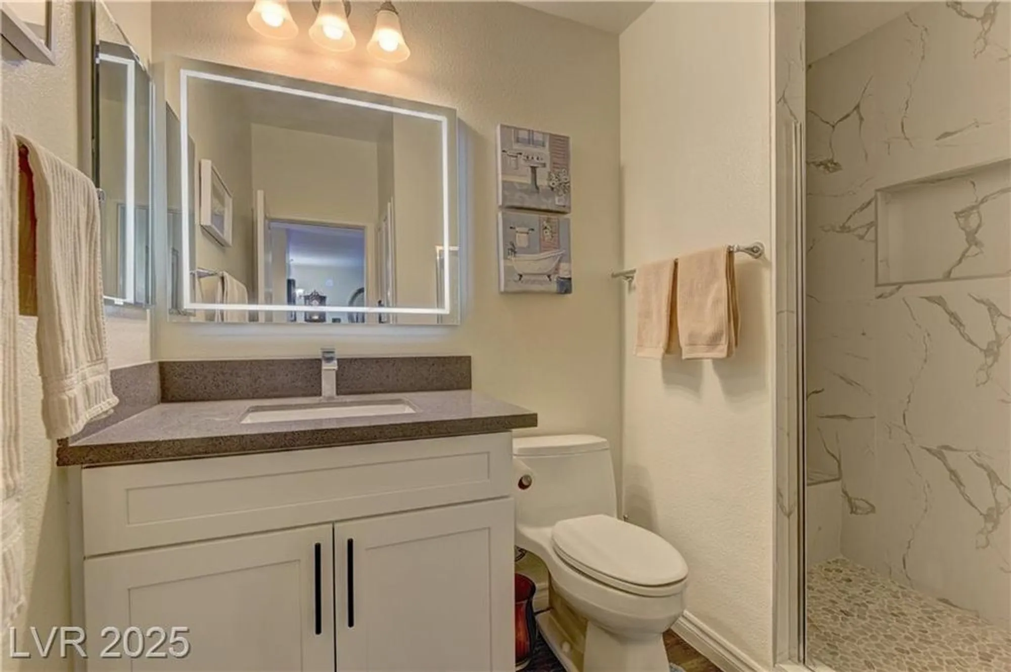 Property Slideshow image 19 of 25 | 468 fallwood ln, Las Vegas, NV, 89107