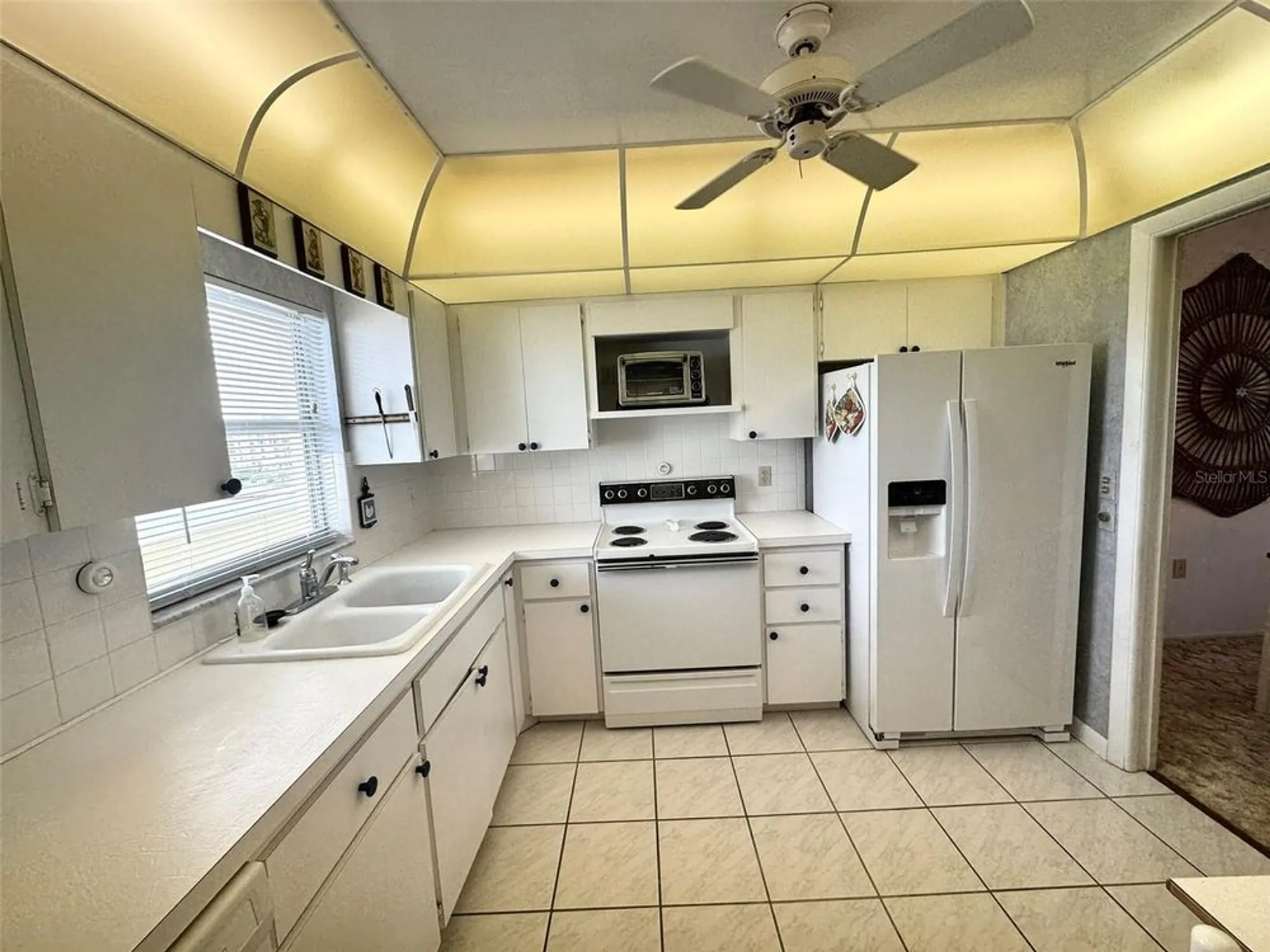 Property Slideshow image 14 of 51 | 4775 cove cir apt 403, St Petersburg, FL, 33708