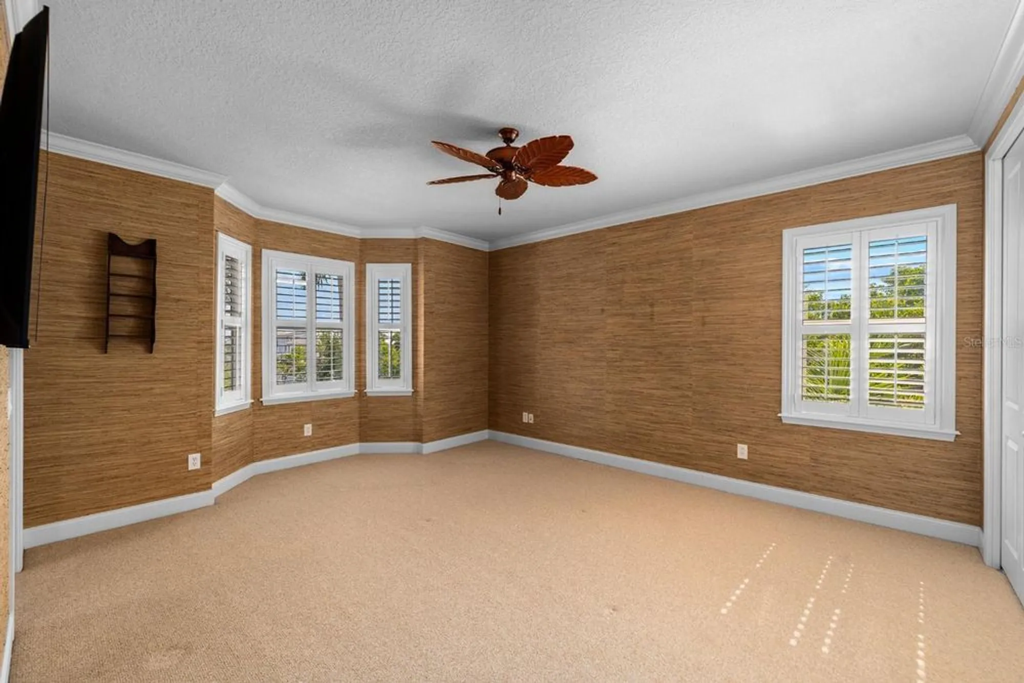 Property Slideshow image 30 of 45 | 703 islebay dr, Apollo Beach, FL, 33572