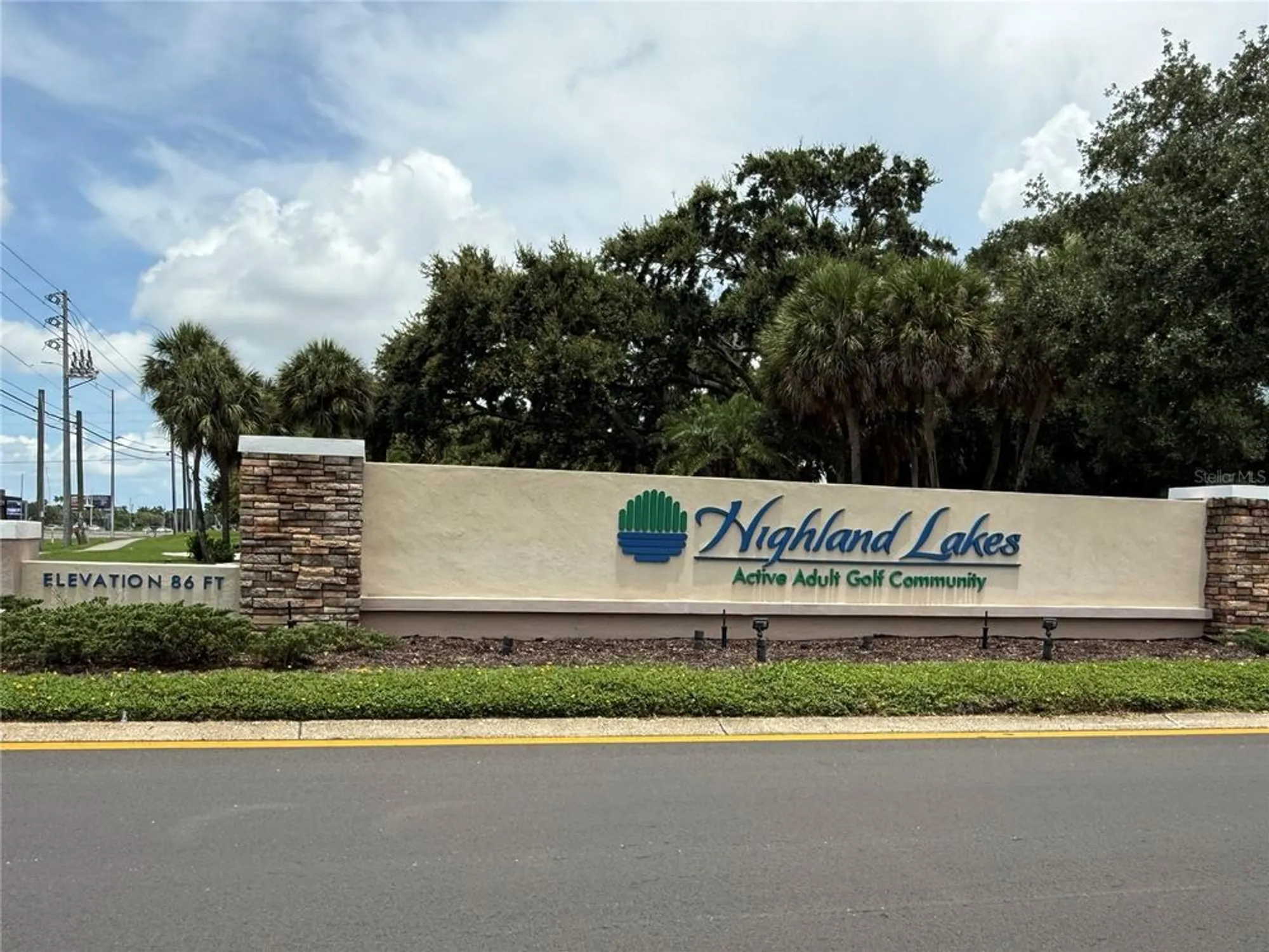 Property Slideshow image 4 of 51 | 2722 sherbrooke ln d, Palm Harbor, FL, 34684