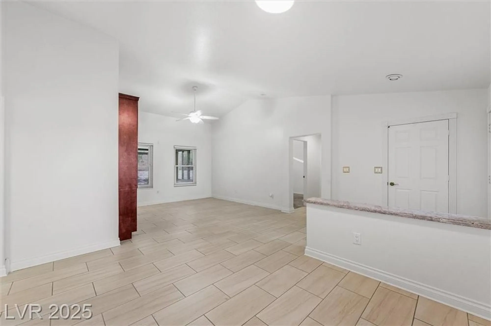 Property Slideshow image 15 of 52 | 2725 byron dr, Las Vegas, NV, 89134