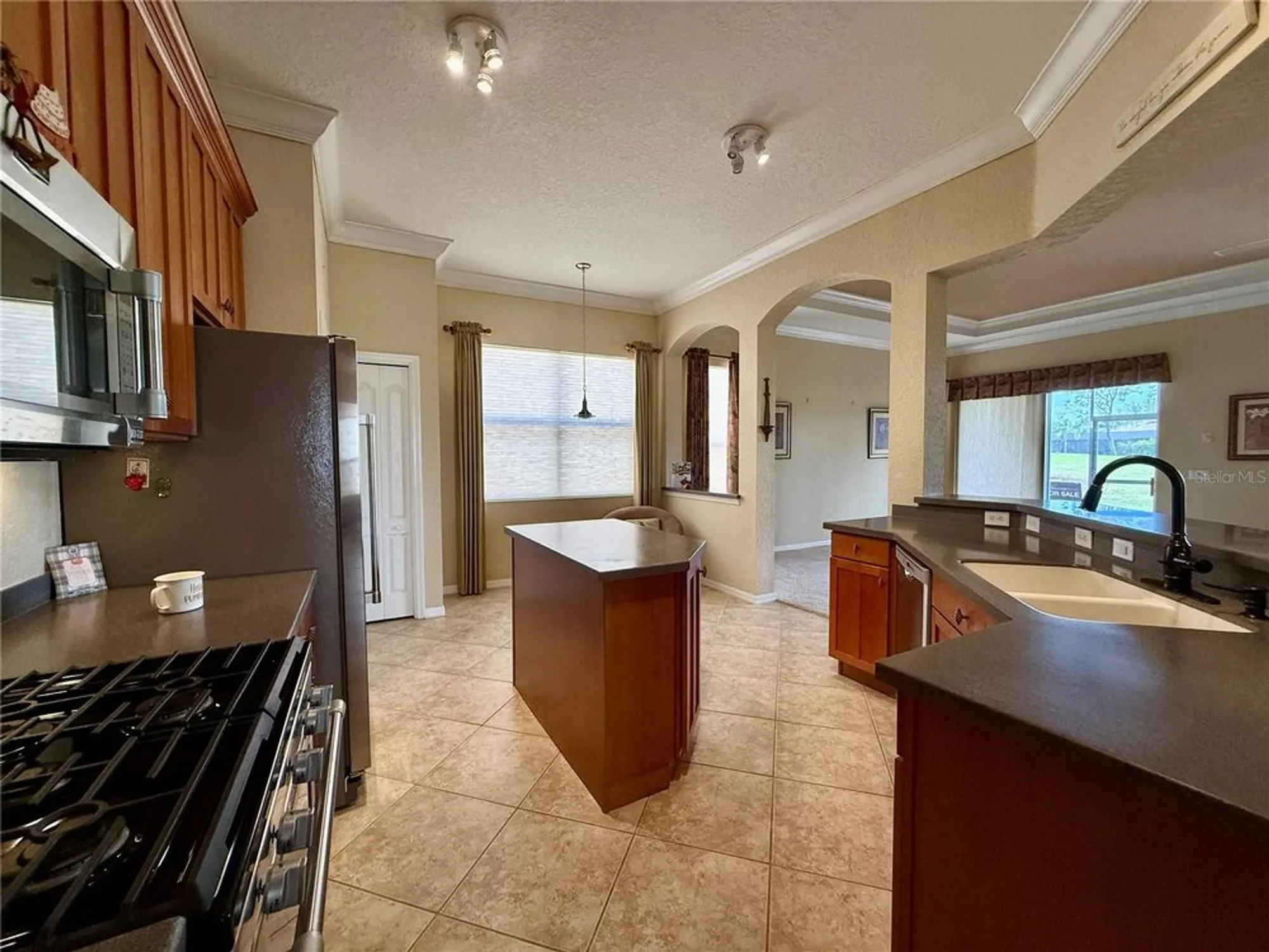 Property Slideshow image 4 of 31 | 446 noble faire dr, Sun City Center, FL, 33573